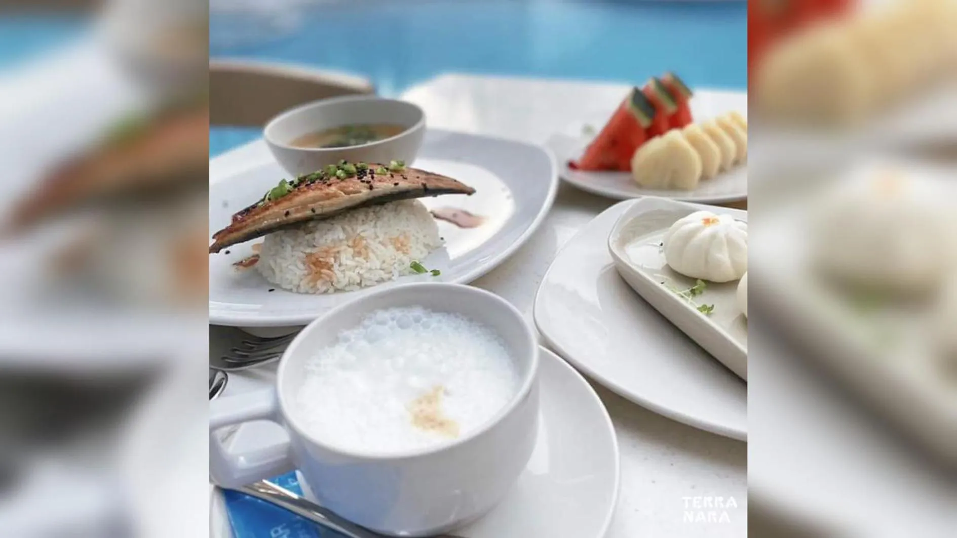 Breakfast in Terra Nara