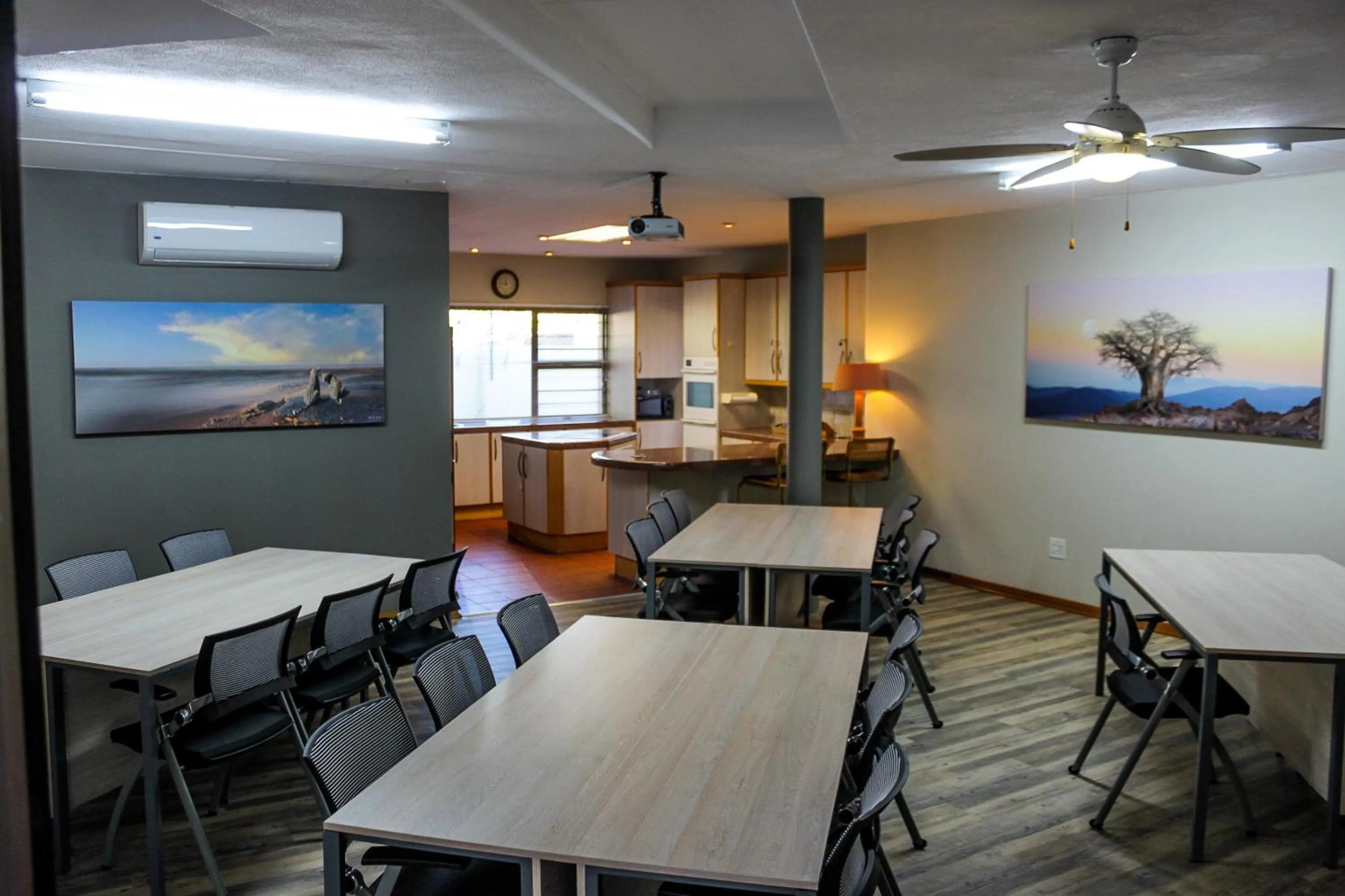 Meeting/conference room in Polo Guest House