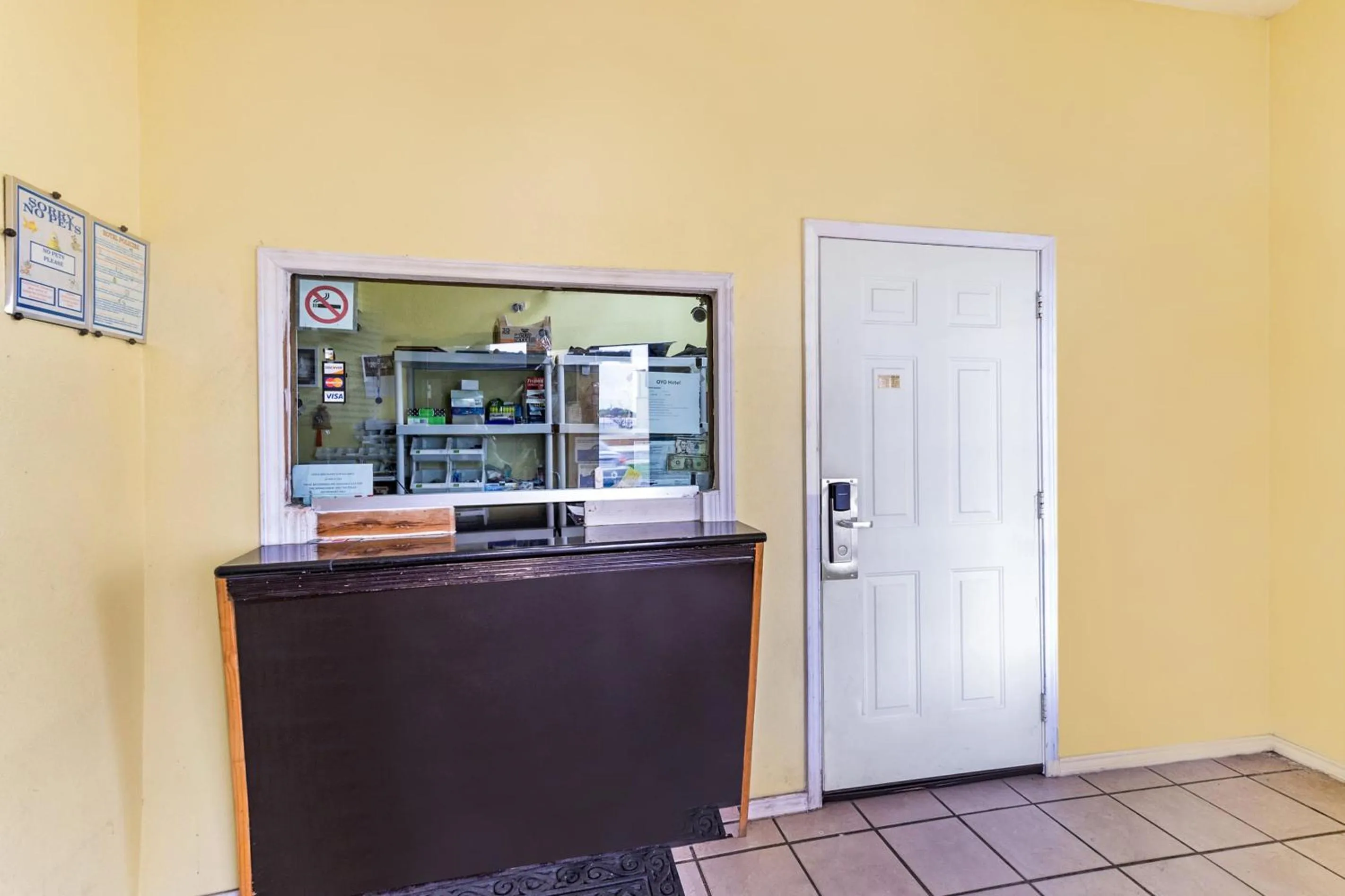 Lobby or reception in OYO Hotel San Antonio Lackland near Seaworld