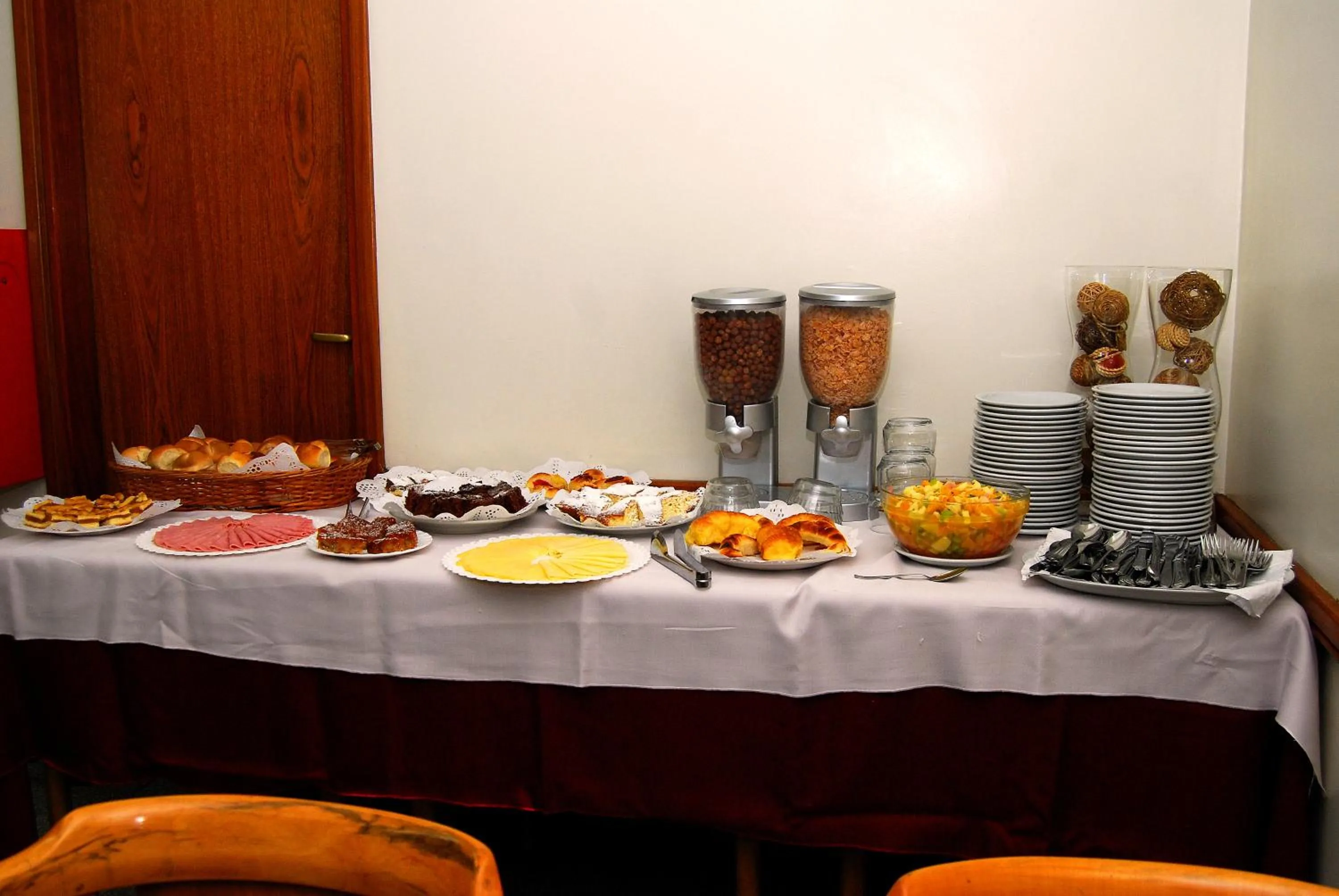 Buffet breakfast in Gran Hotel Vedra