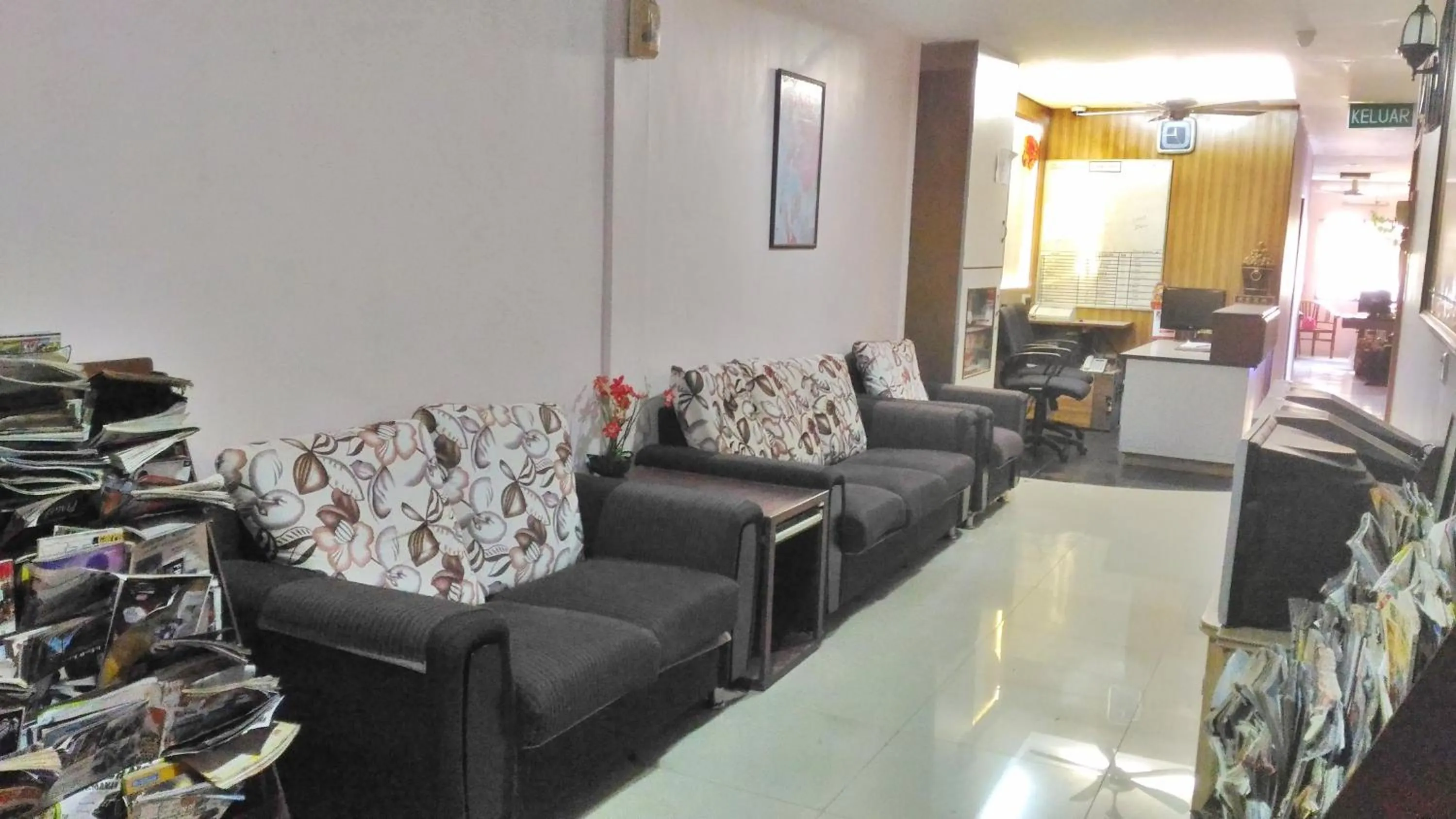 Lobby or reception in New Budget Inn Hotel