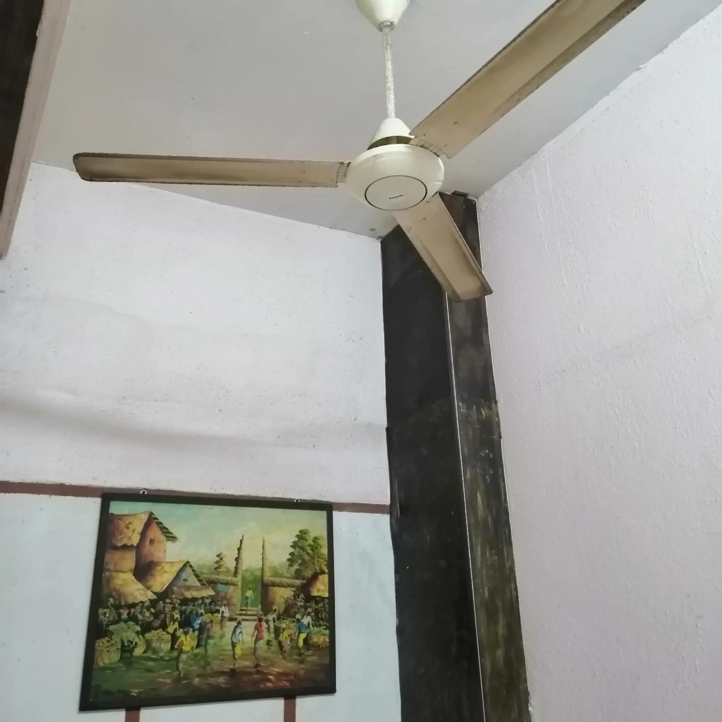 fireplace in New Budget Inn Hotel