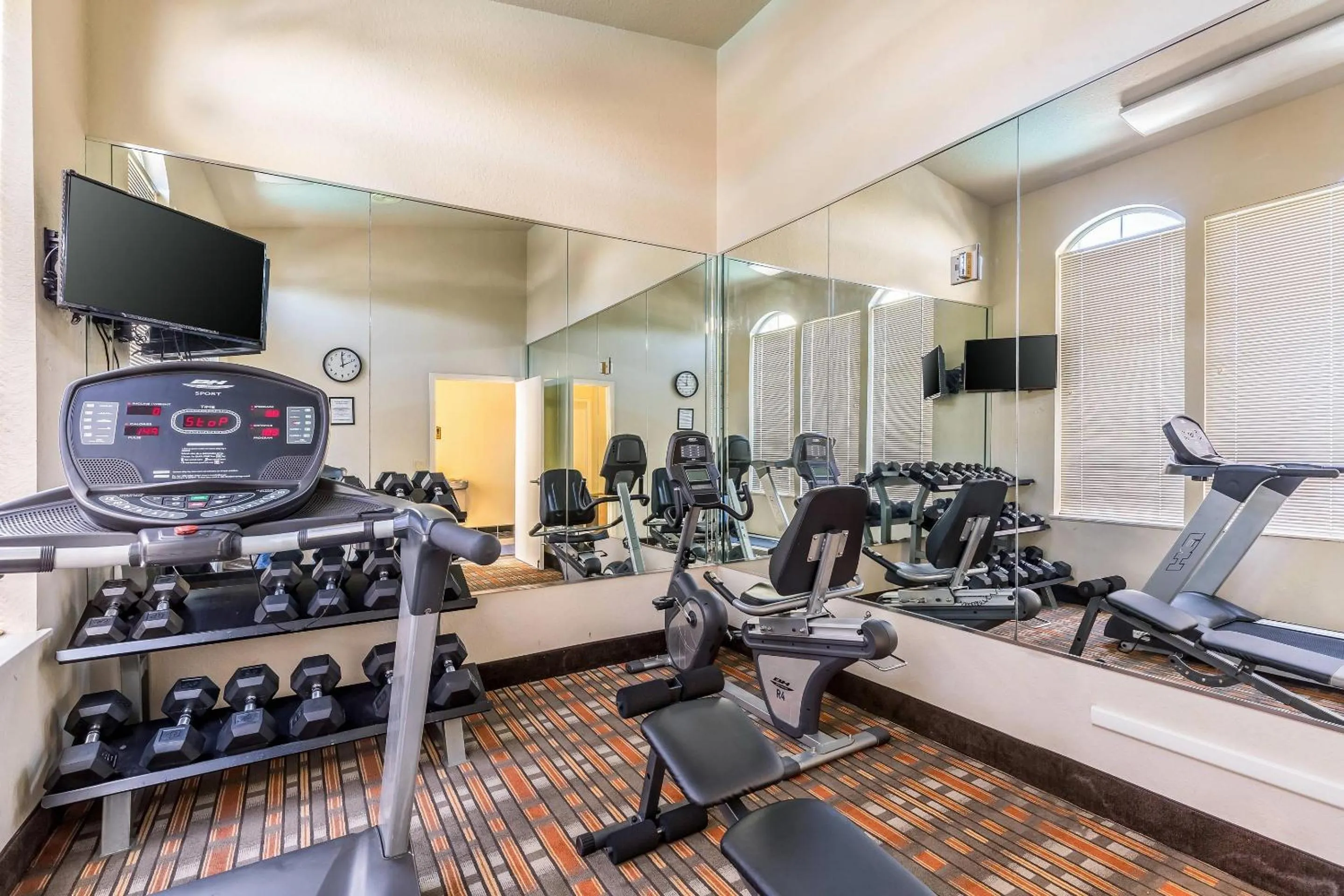 Fitness centre/facilities in Quality Suites North Houston - Spring