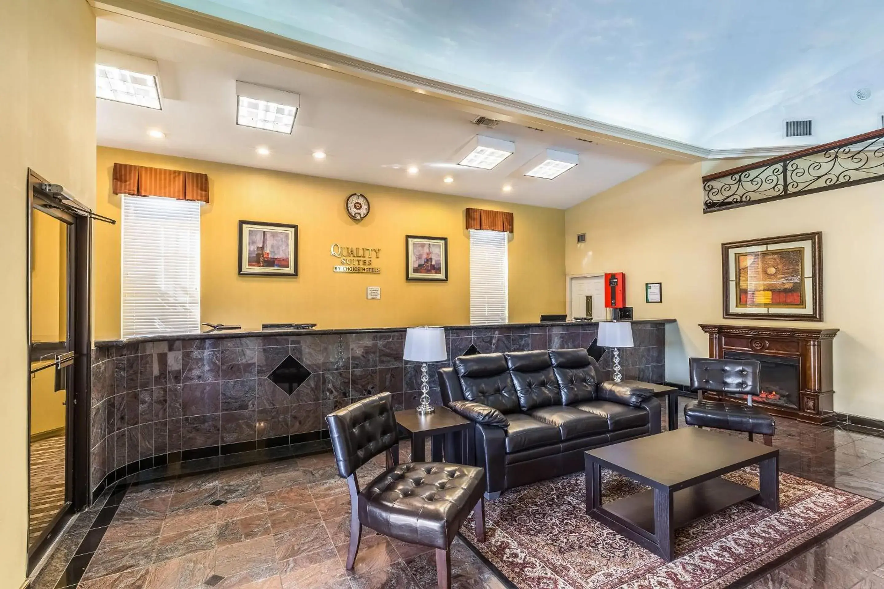 Lobby or reception in Quality Suites North Houston - Spring Lobby or reception in Quality Suites North Houston - Spring