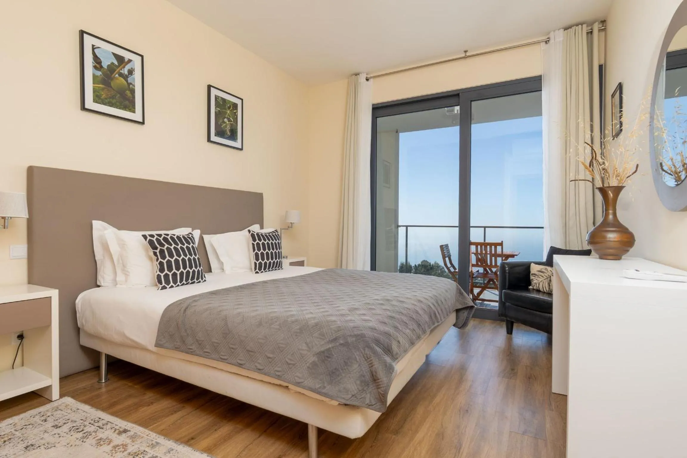 Bed in Villa Enjoy - by LovelyStay