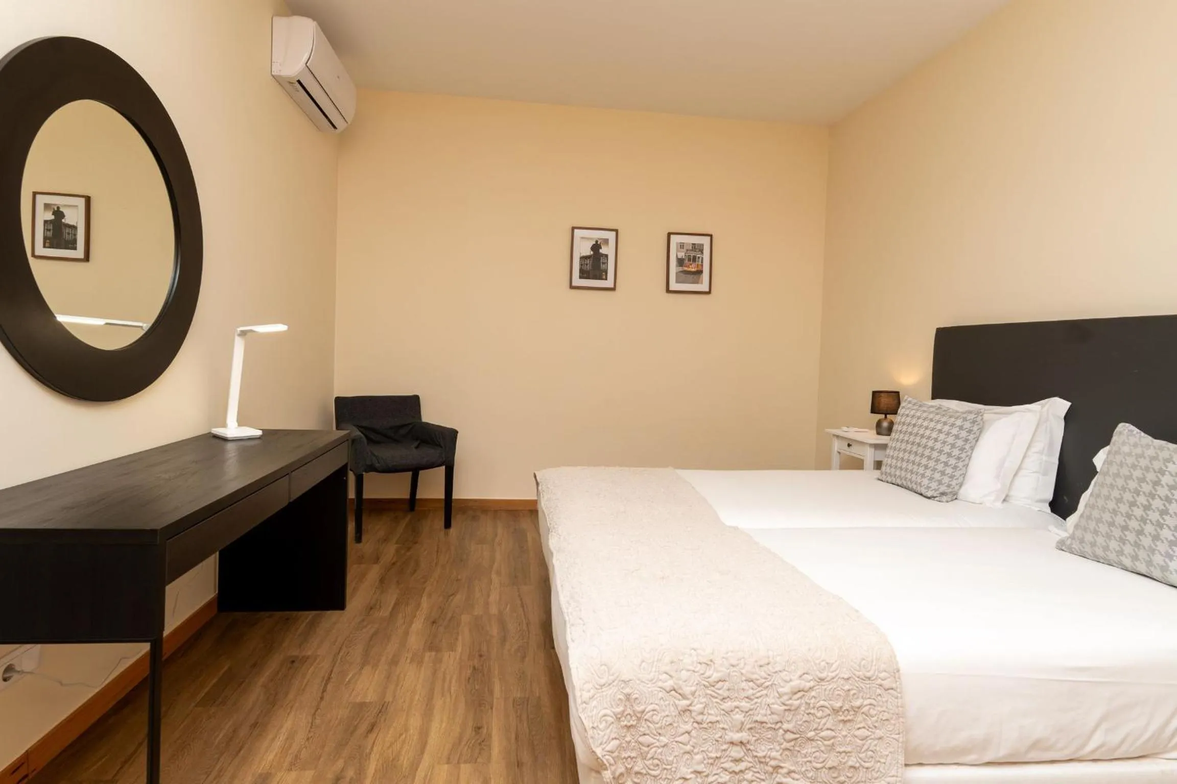 Bed in Villa Enjoy - by LovelyStay