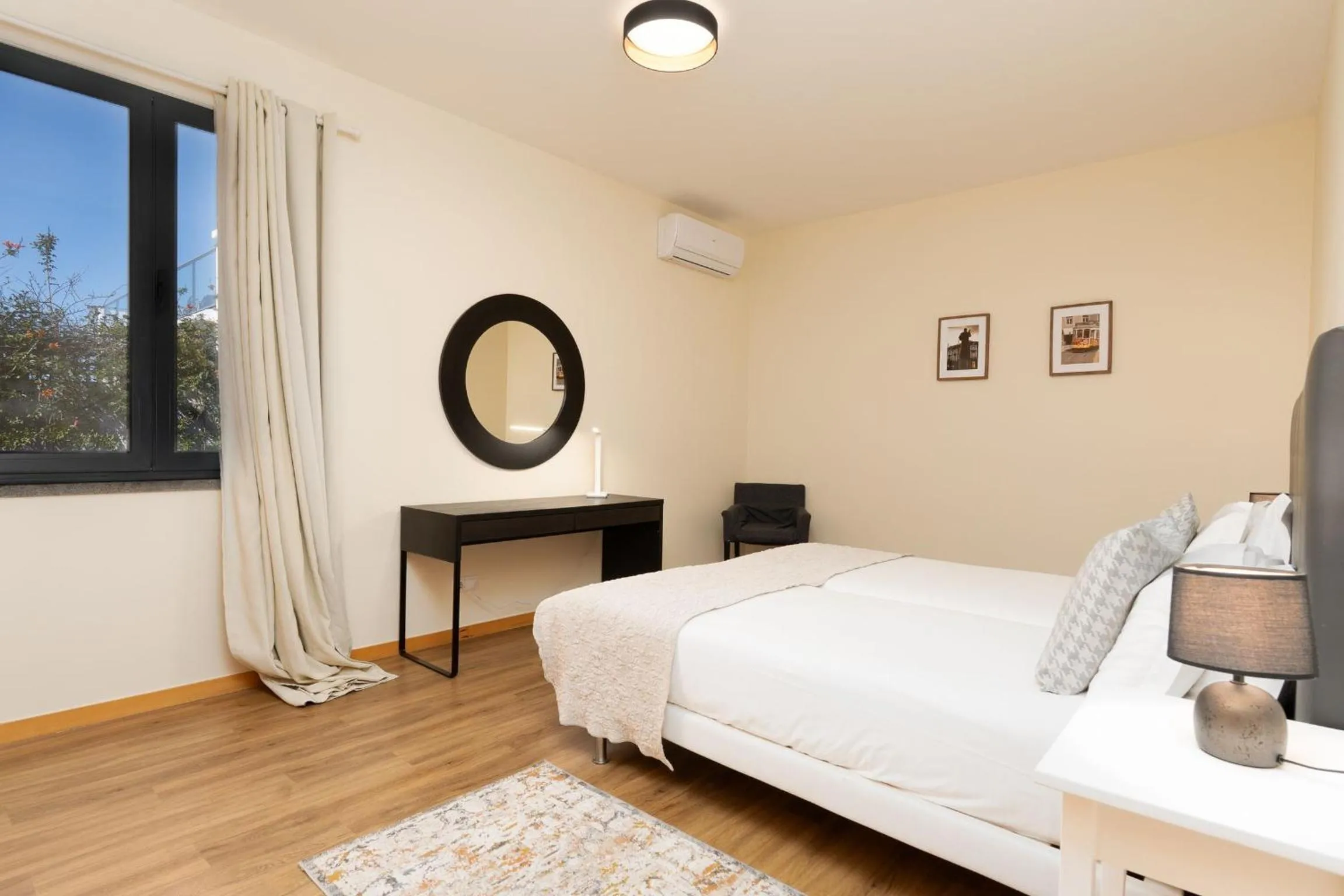 Bed in Villa Enjoy - by LovelyStay