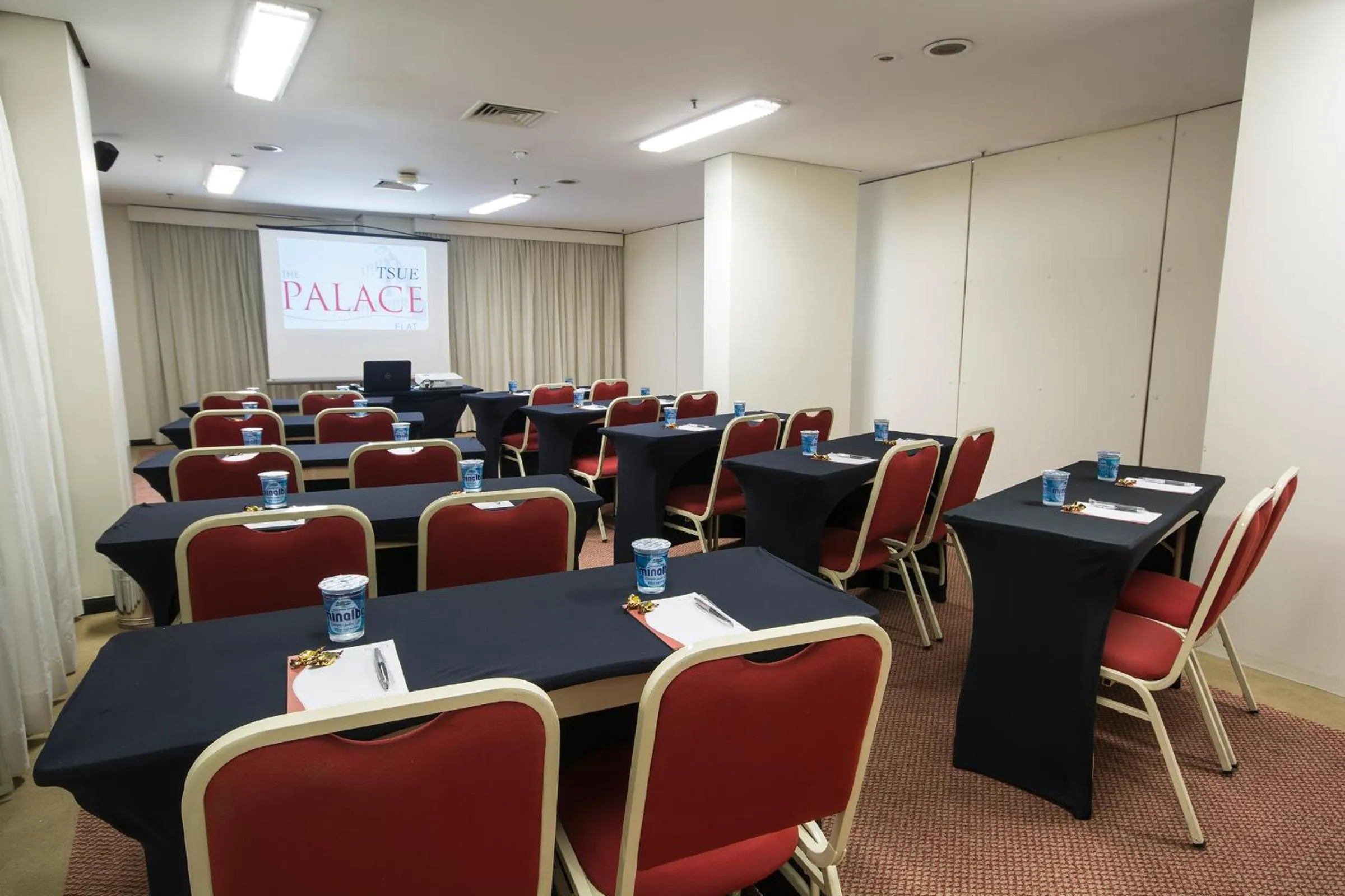 Shopping Area in Tsue The Palace Flats