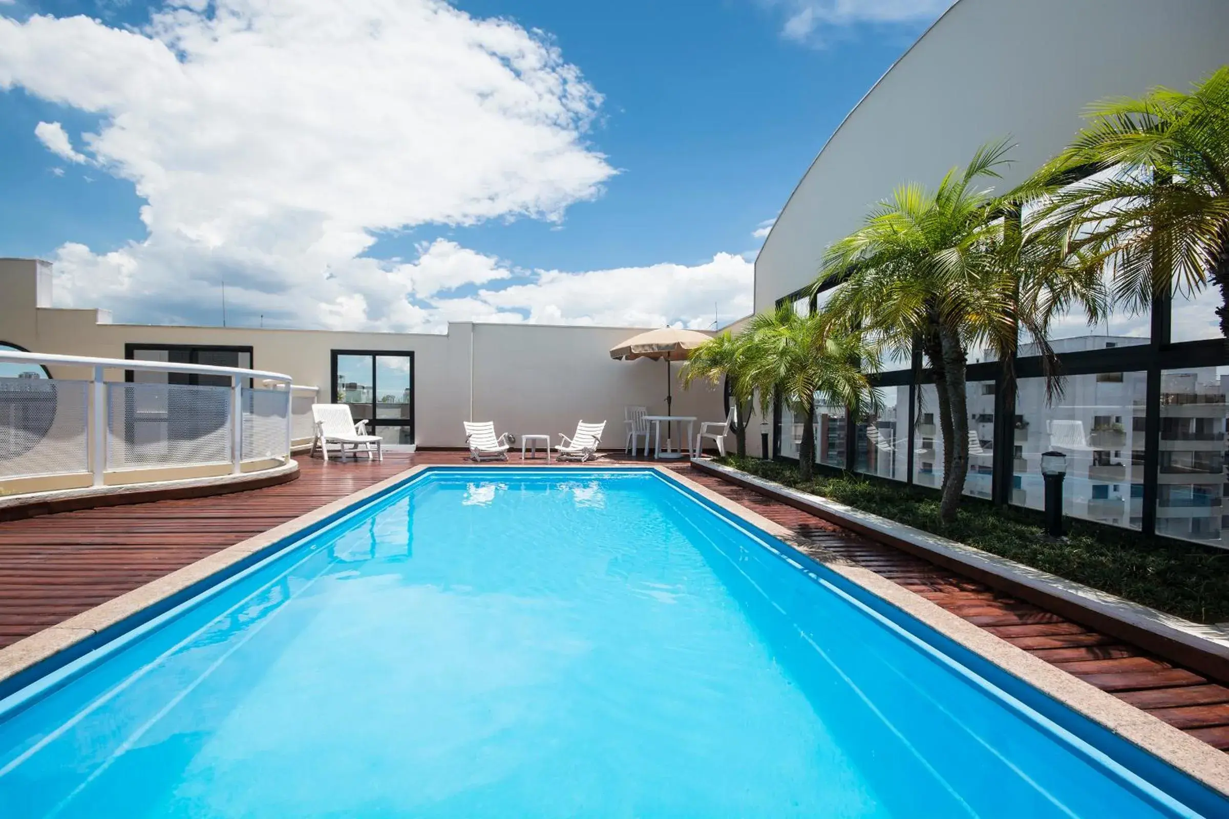 Swimming pool in Tsue The Palace Flats Swimming pool in Tsue The Palace Flats