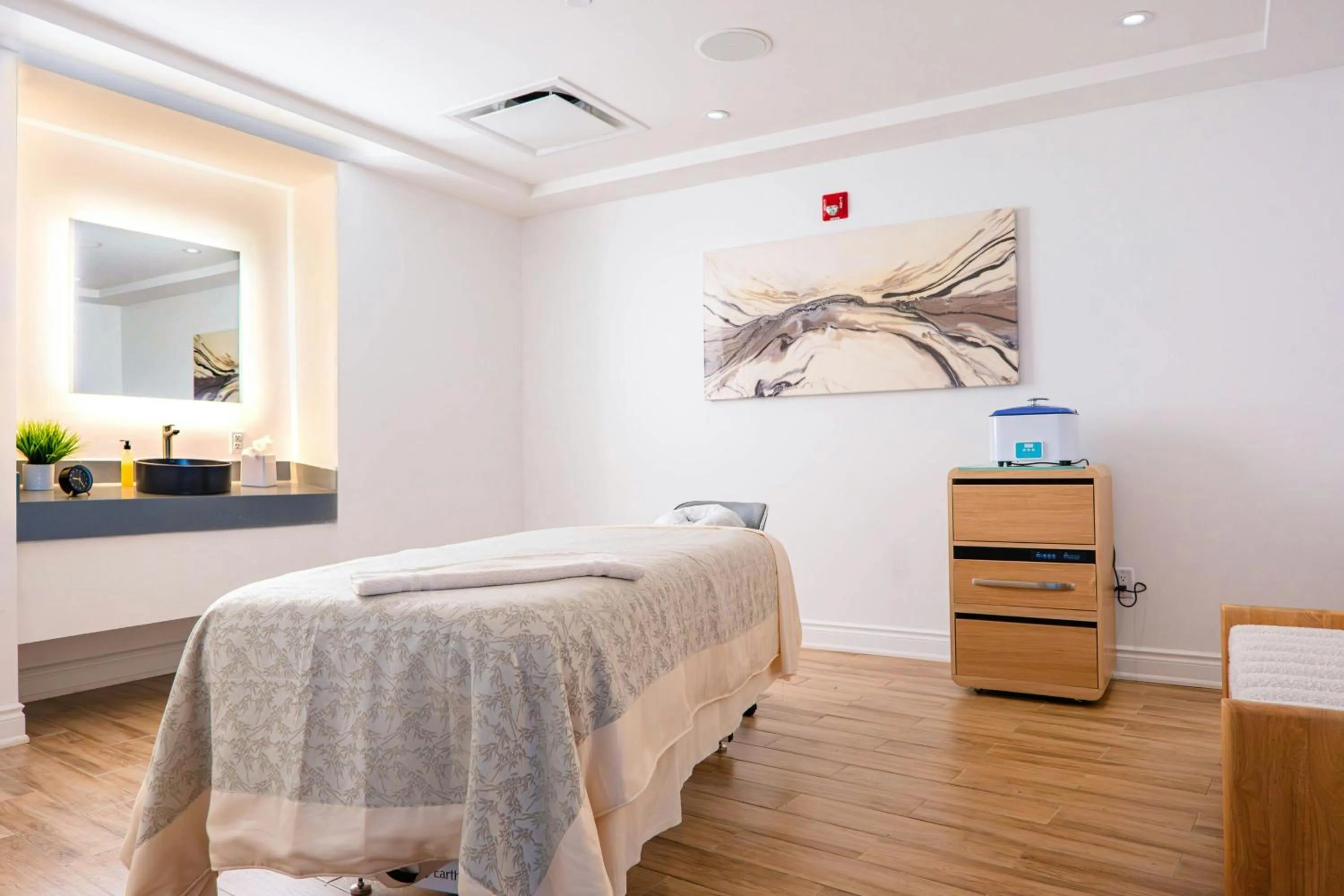 Spa and wellness centre/facilities, Bed in St Kitts Marriott Beach Resort, Casino & Spa