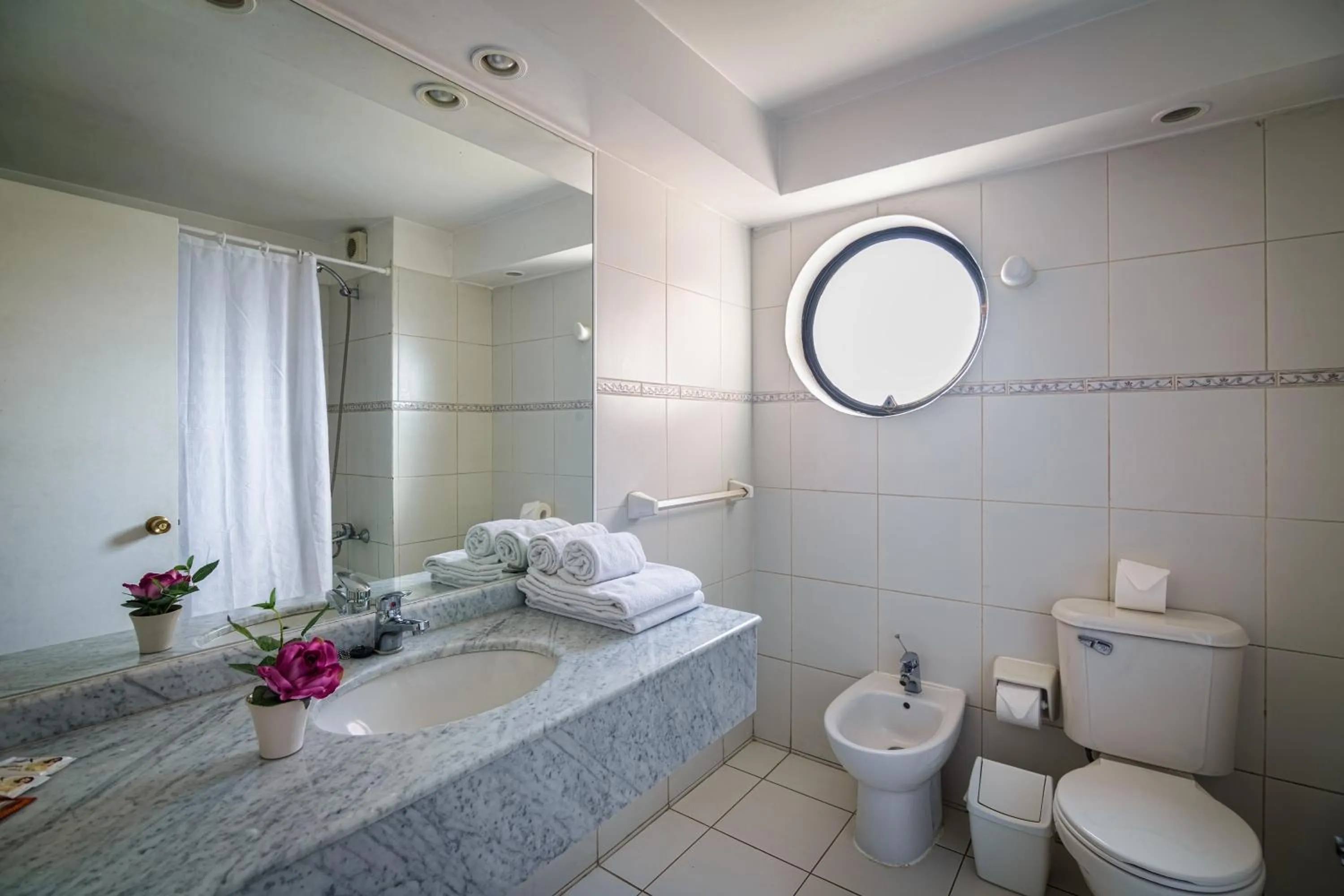 Bathroom in Hotel Montecarlo Viña del Mar