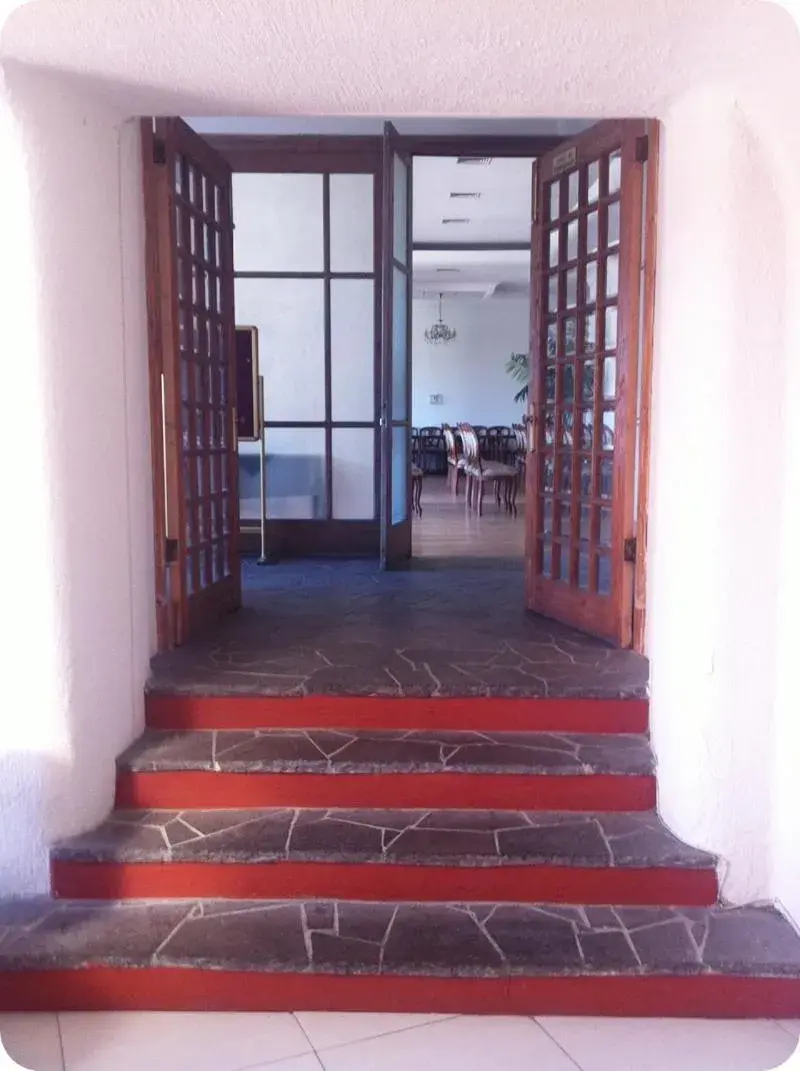 Facade/entrance in Hotel Montecarlo Viña del Mar Facade/entrance in Hotel Montecarlo Viña del Mar