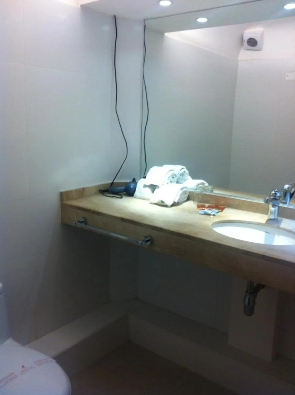 Bathroom in Hotel Montecarlo Viña del Mar