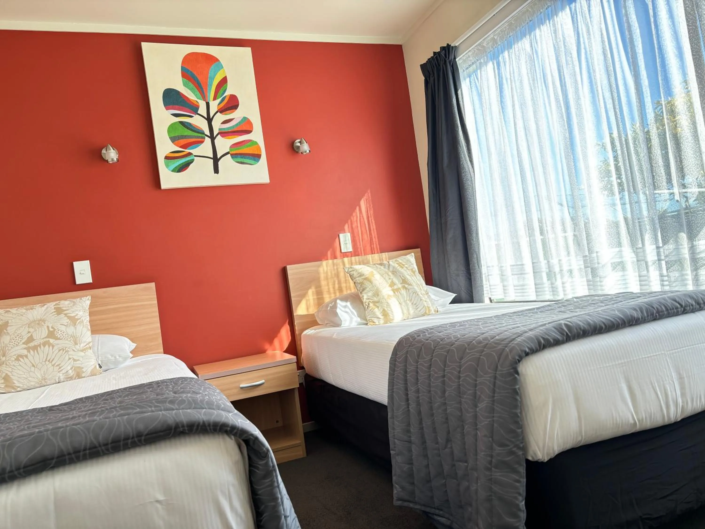 Bed in Arcadia Motel