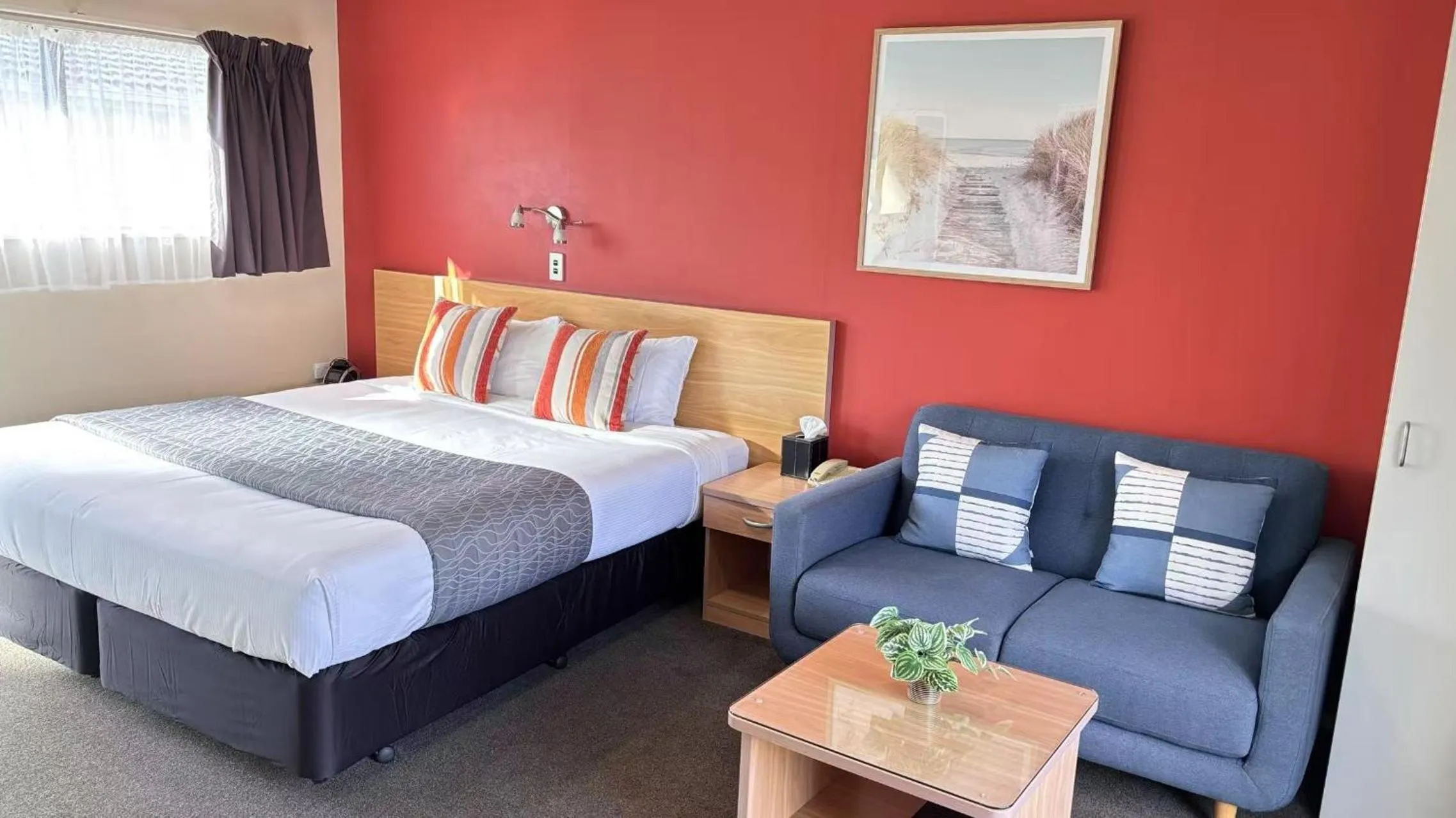 Bed in Arcadia Motel