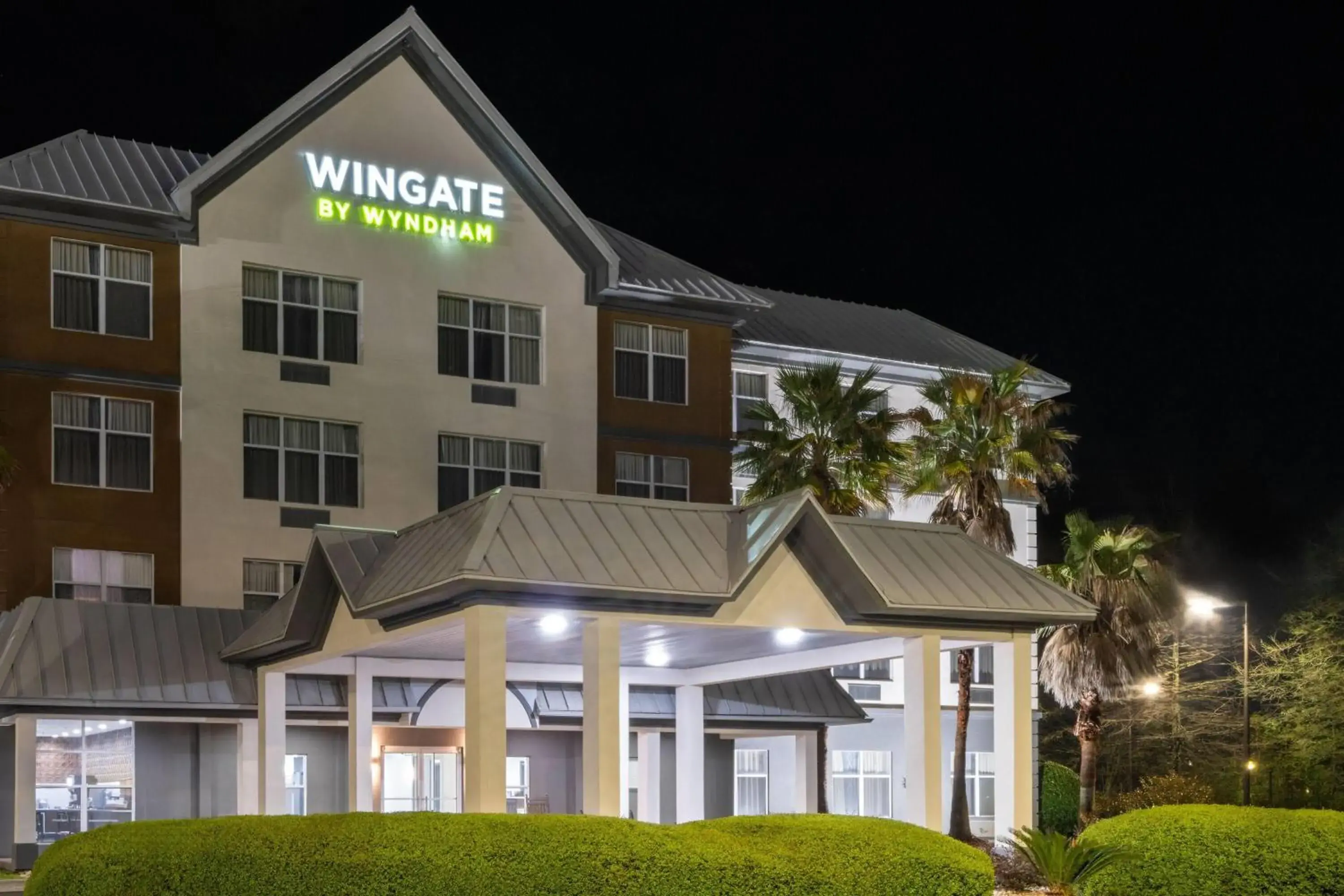 Property building in Wingate by Wyndham Savannah Gateway Property building in Wingate by Wyndham Savannah Gateway