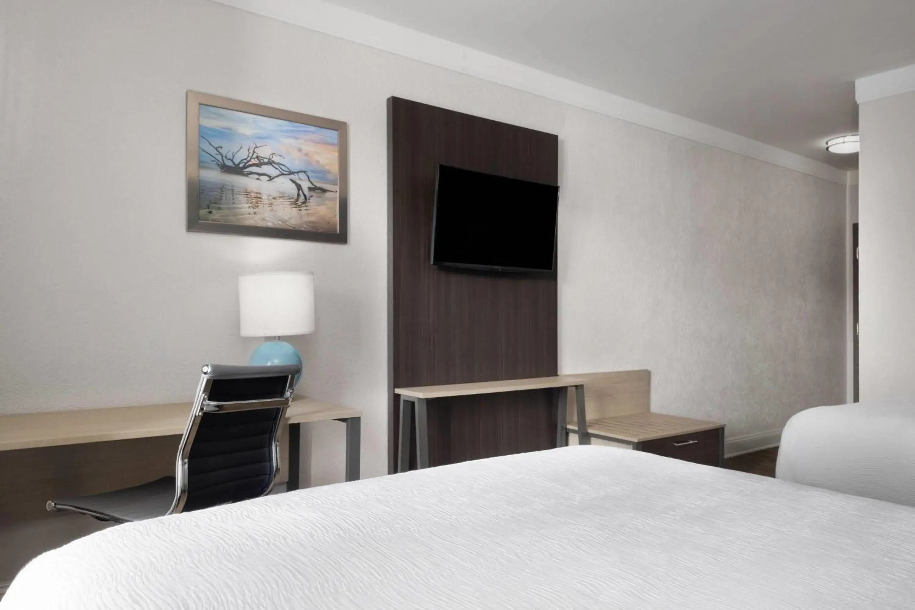 Photo of the whole room, Bed in Wingate by Wyndham Savannah Gateway Photo of the whole room, Bed in Wingate by Wyndham Savannah Gateway