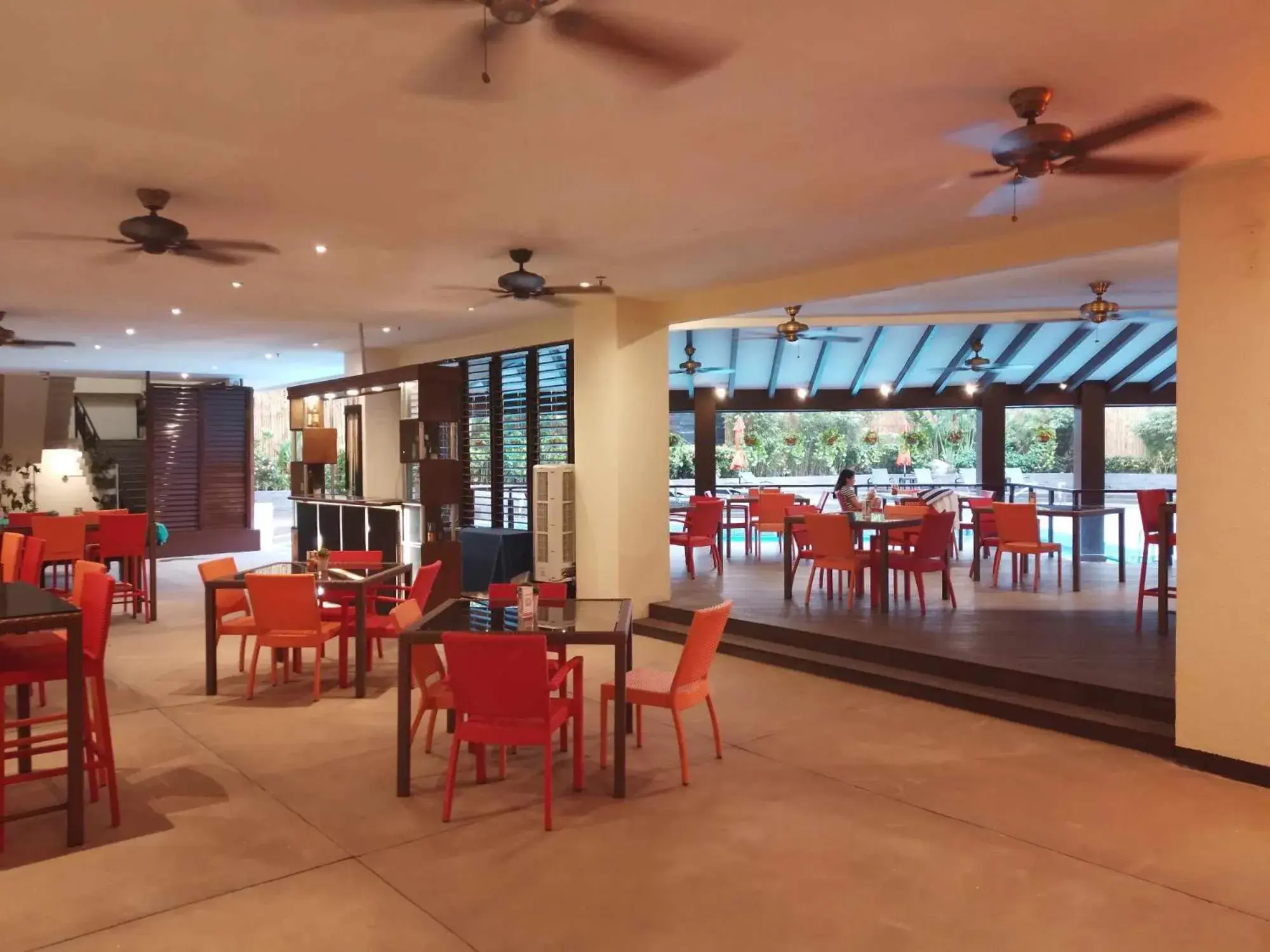 Lounge or bar in The Heritage Hotel Manila Lounge or bar in The Heritage Hotel Manila