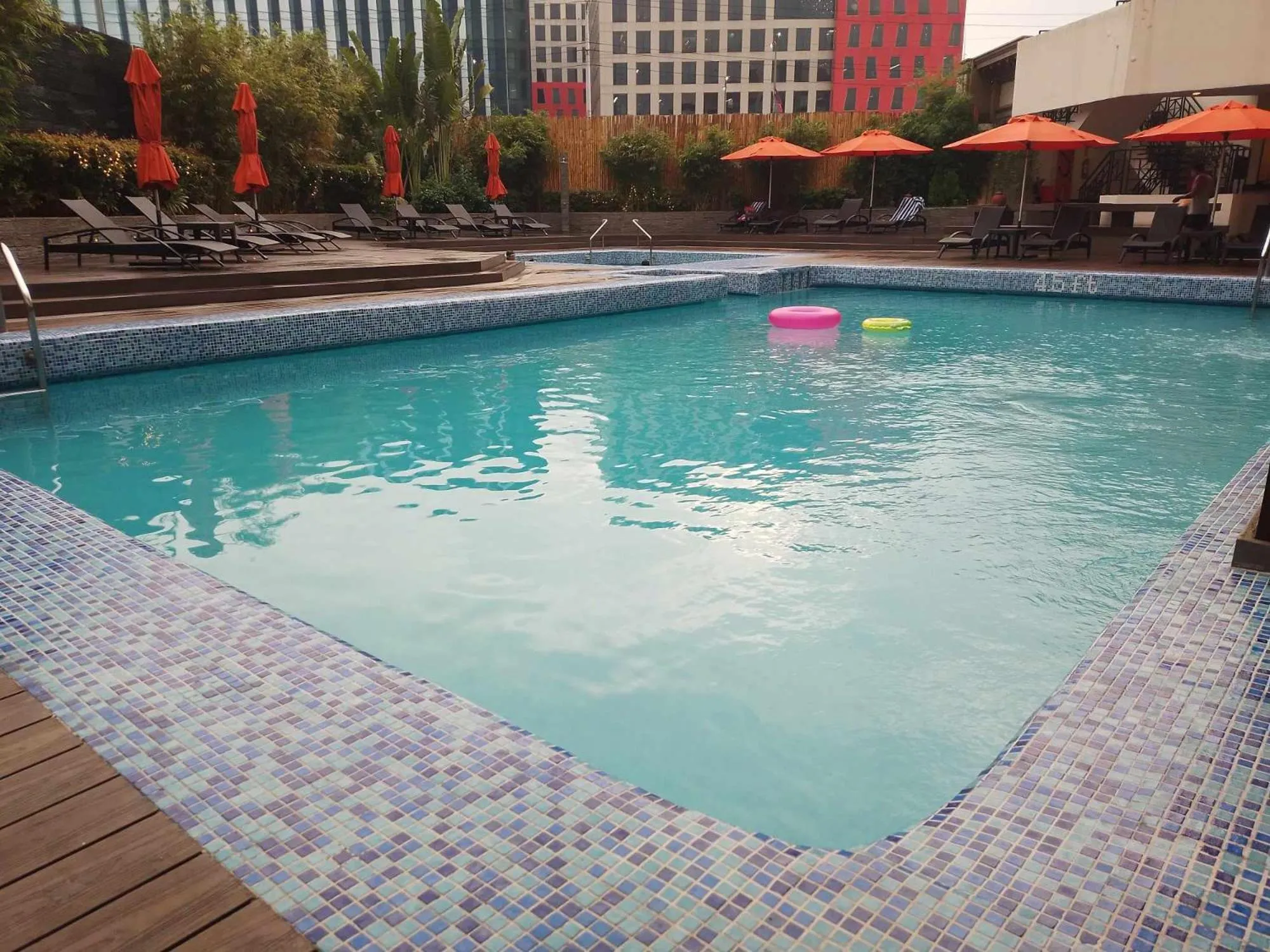 Swimming pool in The Heritage Hotel Manila
