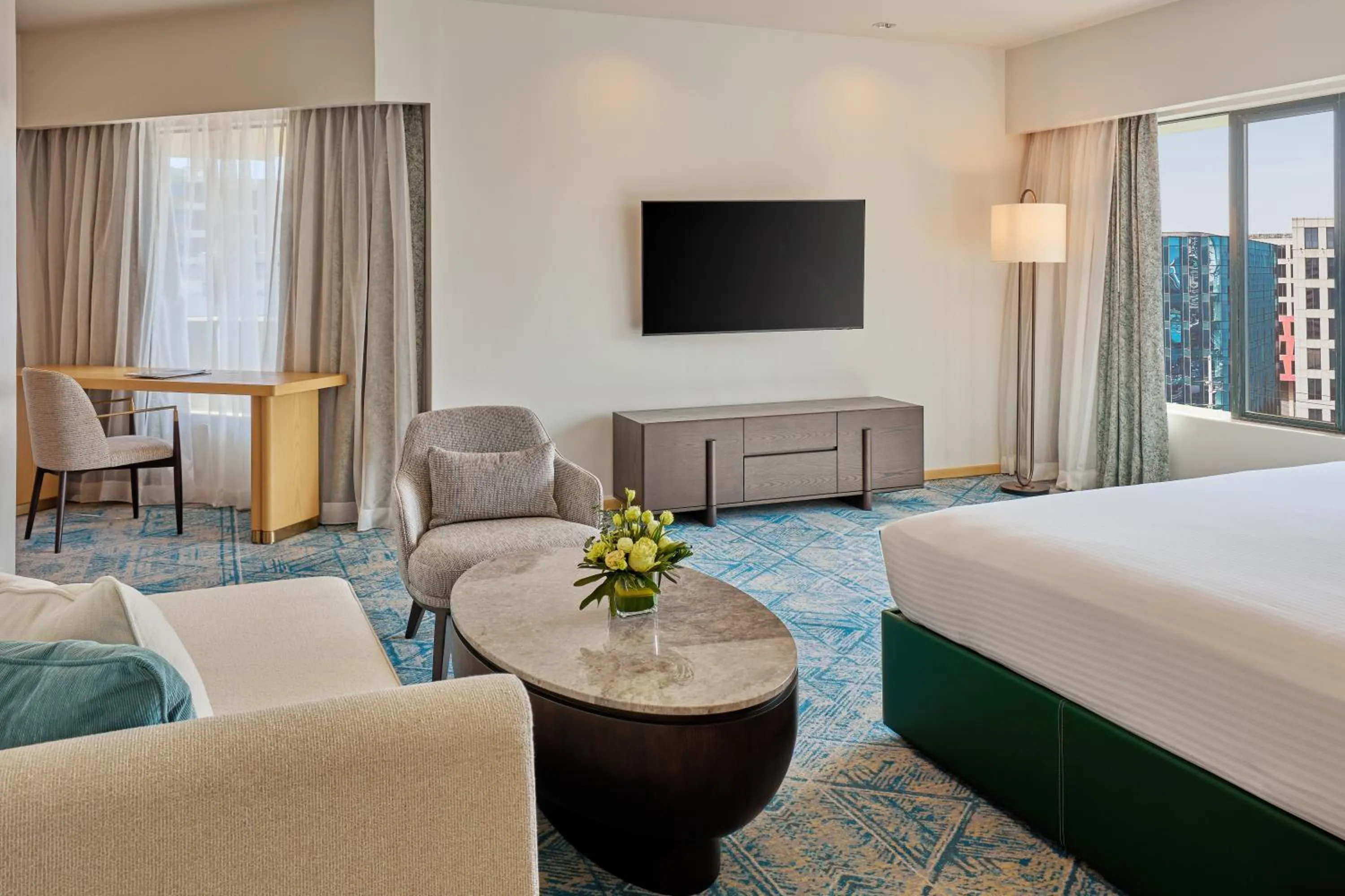 Guests, Bed in The Heritage Hotel Manila