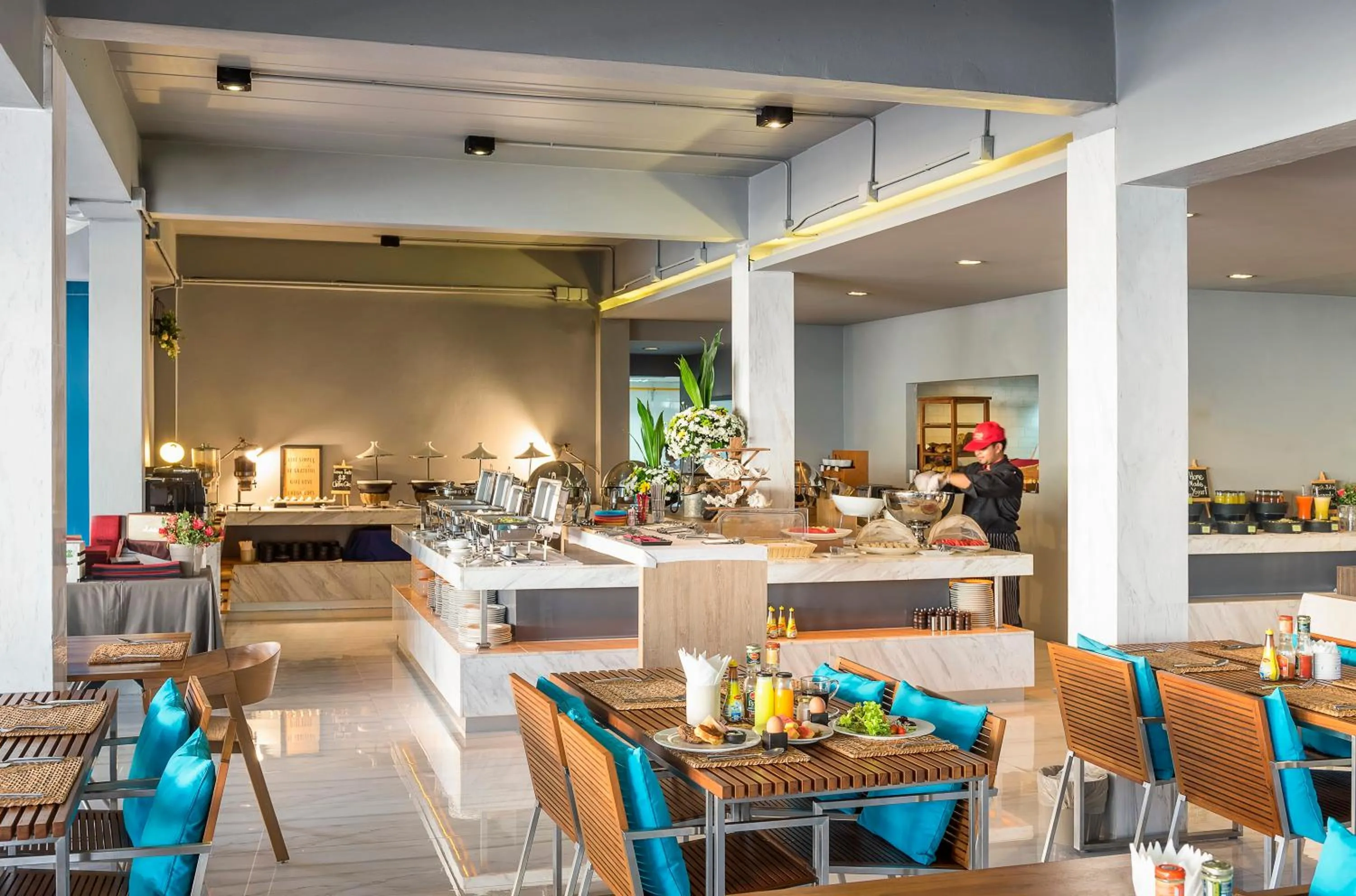 Restaurant/places to eat in Idyllic Concept Resort