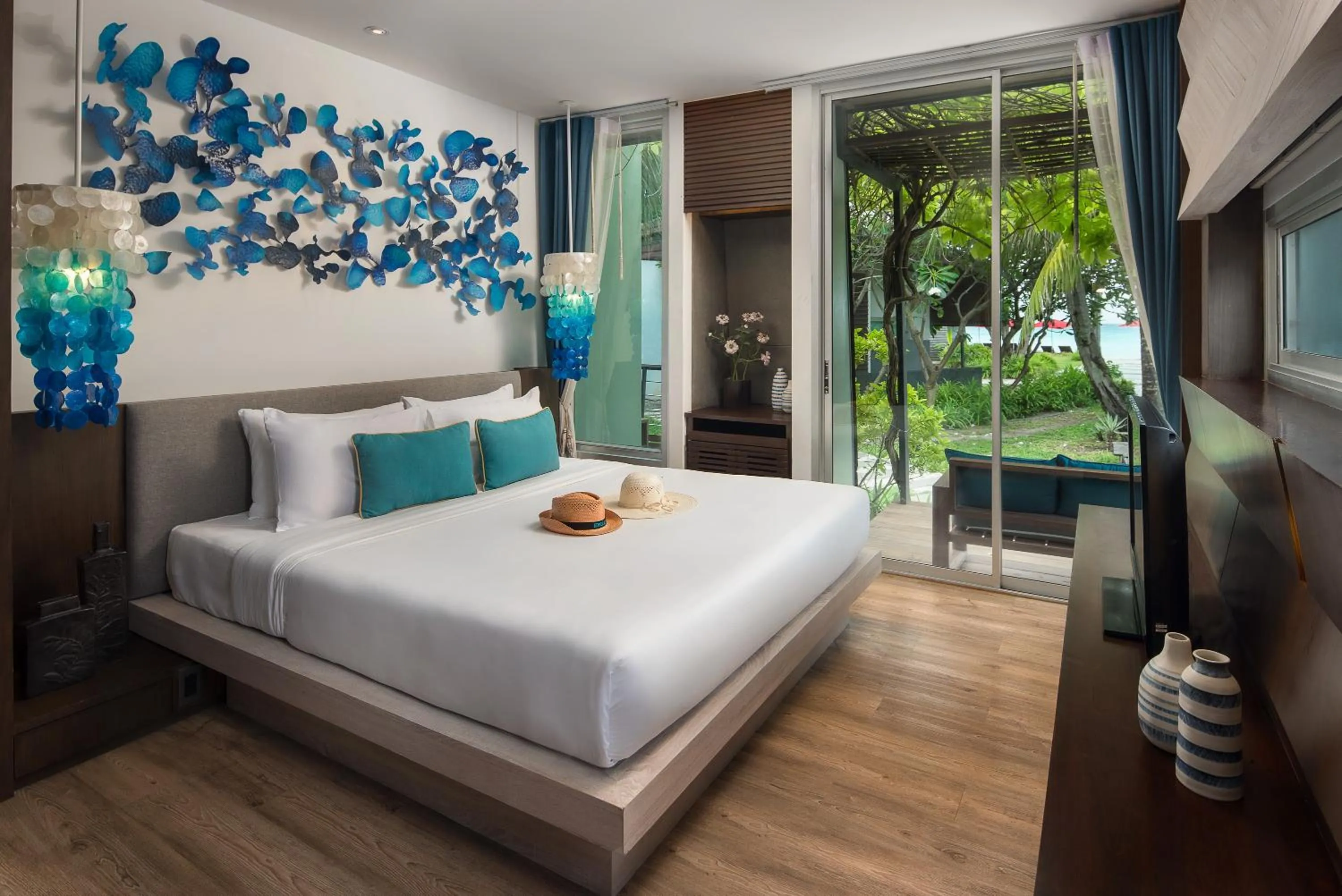 Bedroom, Bed in Idyllic Concept Resort