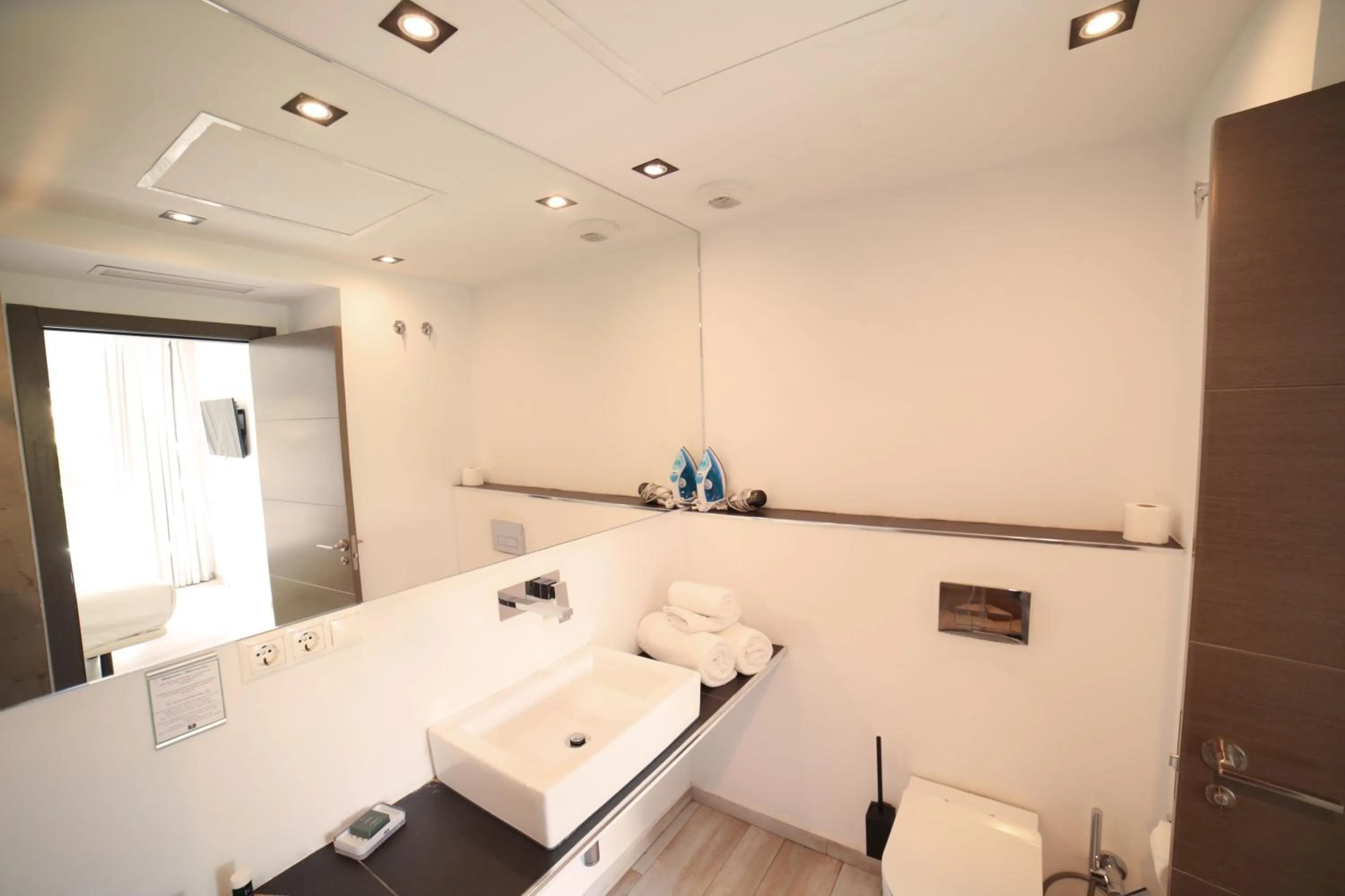 Bathroom in Terrace Costa Hotel