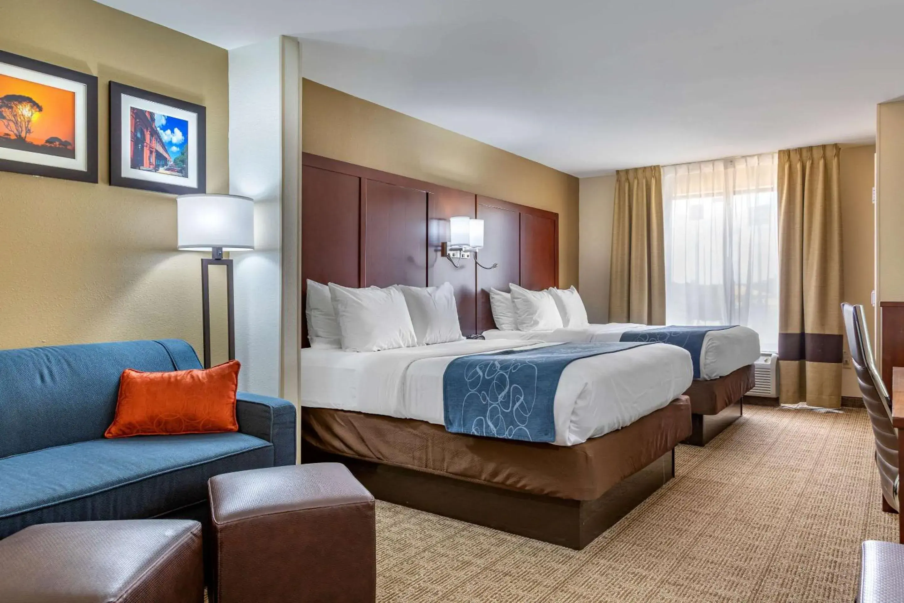 Photo of the whole room, Bed in Comfort Suites Savannah Gateway I-95 Photo of the whole room, Bed in Comfort Suites Savannah Gateway I-95