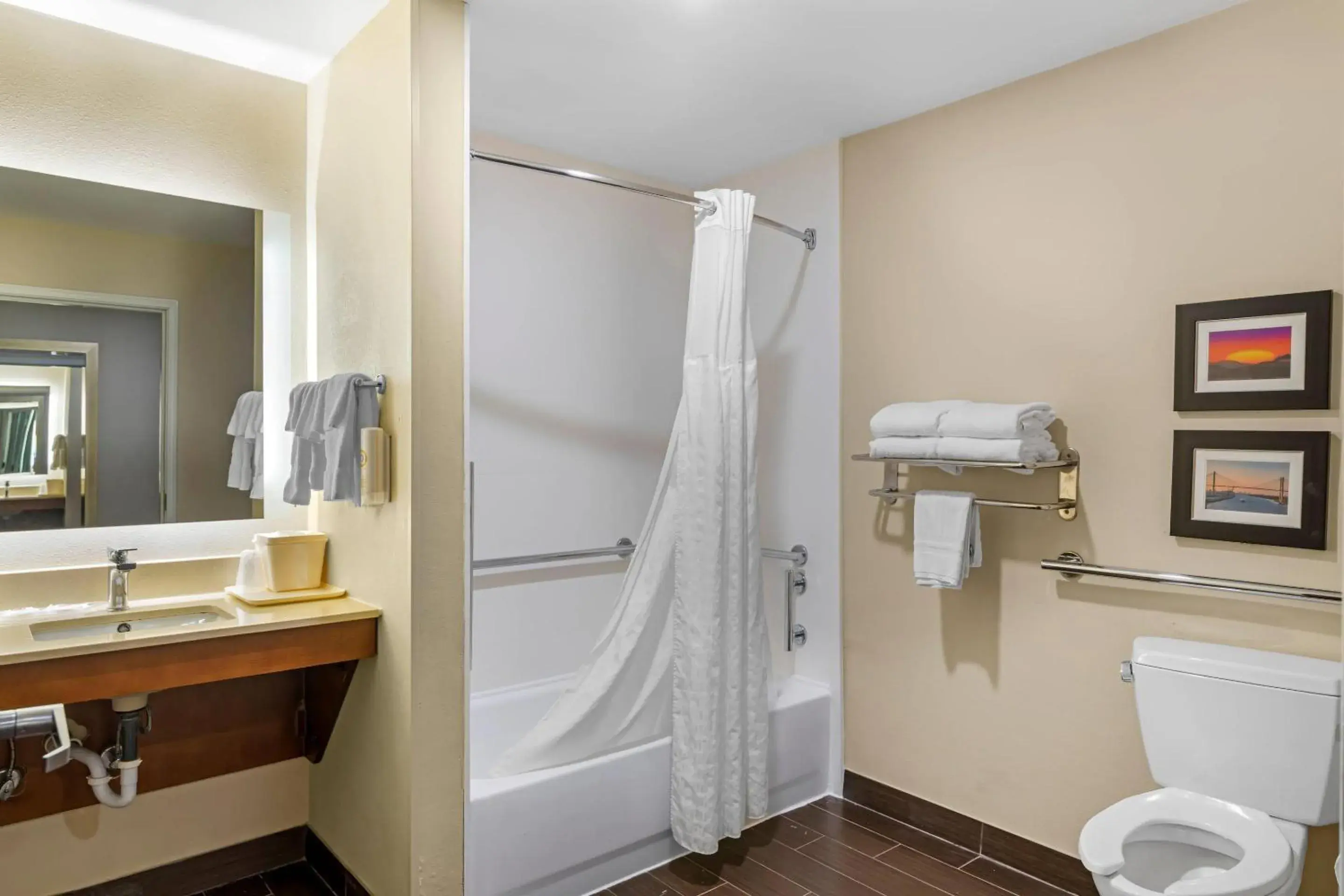 Queen Suite with Two Queen Beds - Disability Access/Non-Smoking in Comfort Suites Savannah Gateway I-95 Queen Suite with Two Queen Beds - Disability Access/Non-Smoking in Comfort Suites Savannah Gateway I-95