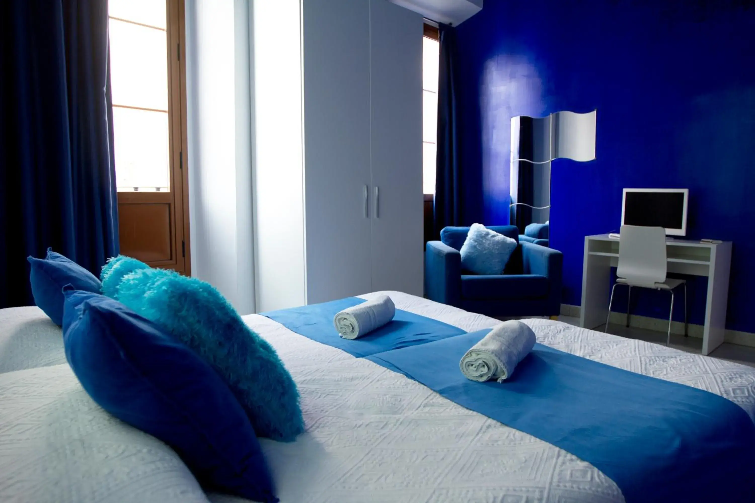 Bedroom, Bed in Nest Style Granada Bedroom, Bed in Nest Style Granada