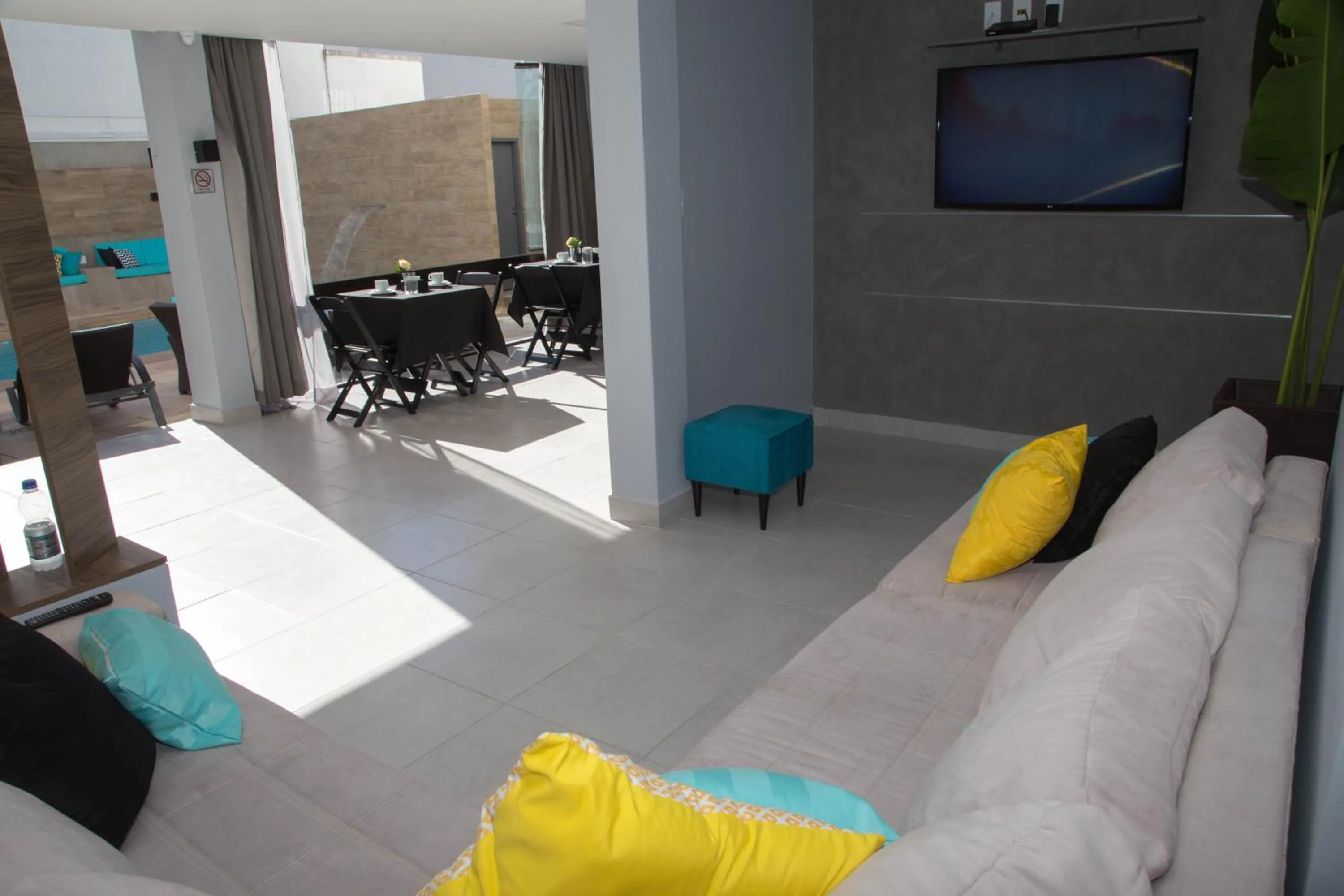 Communal lounge/ TV room in REF House Barra Da Tijuca
