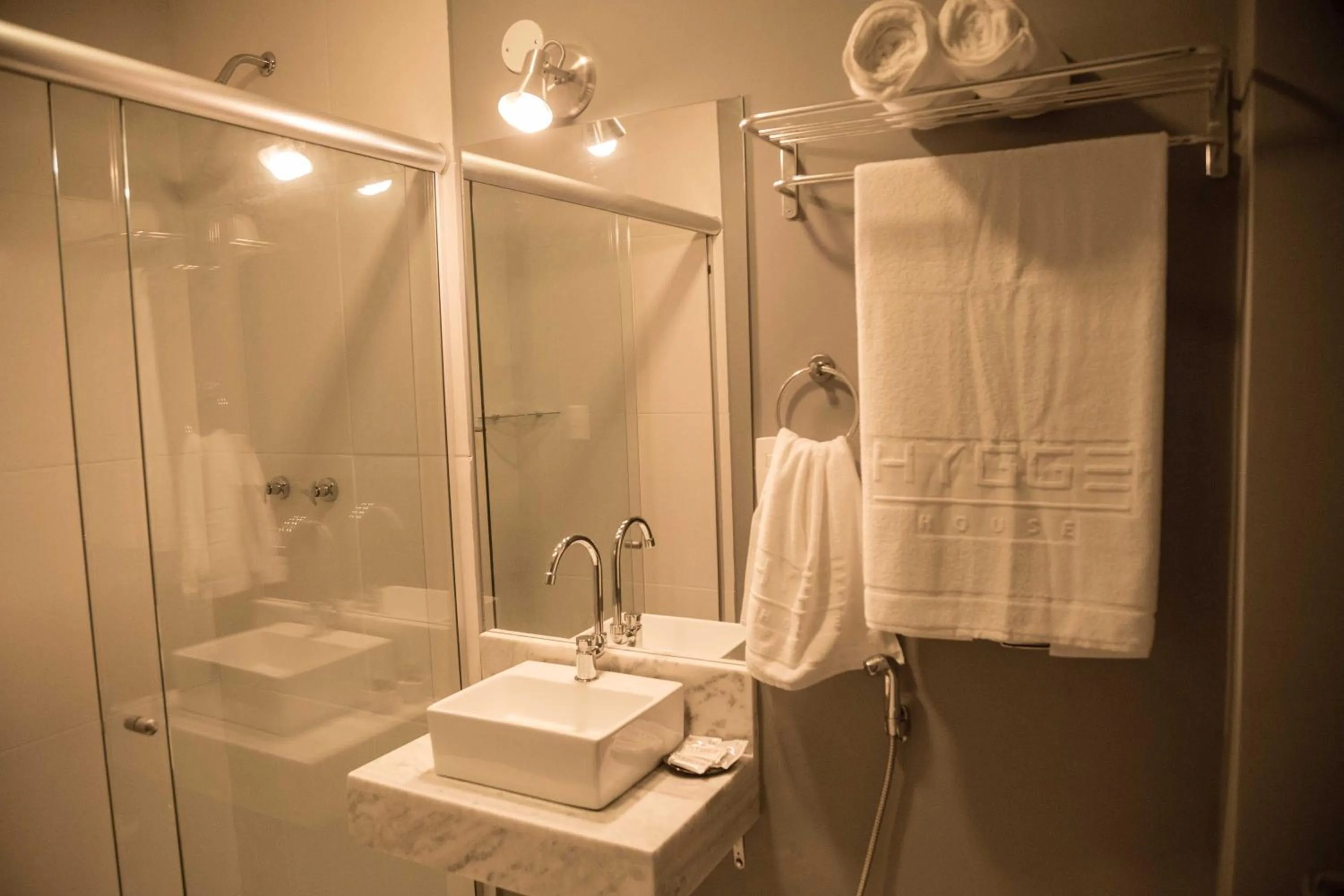 Shower in REF House Barra Da Tijuca