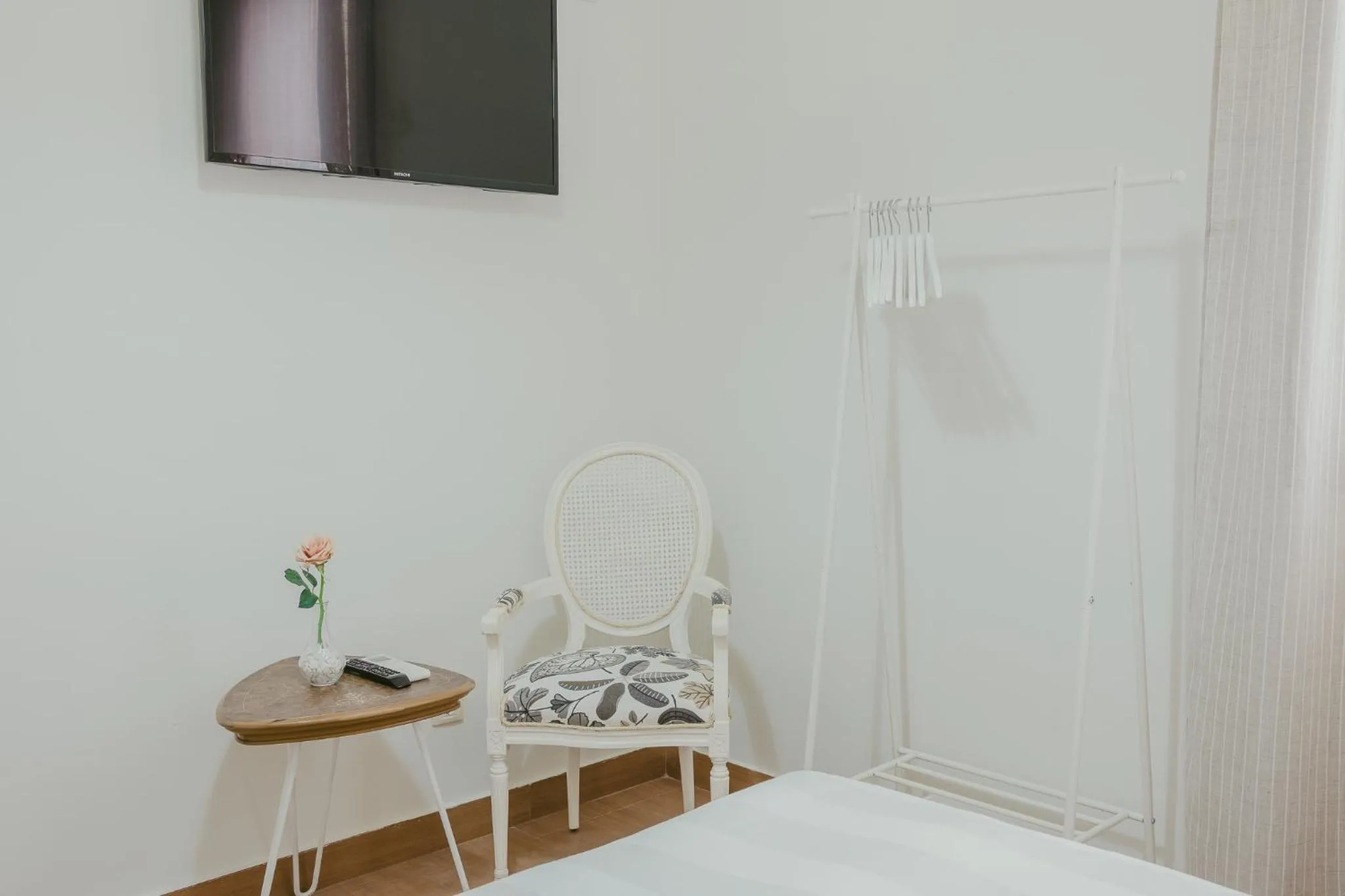 Bed in Ronda Navarra by Valdesierra