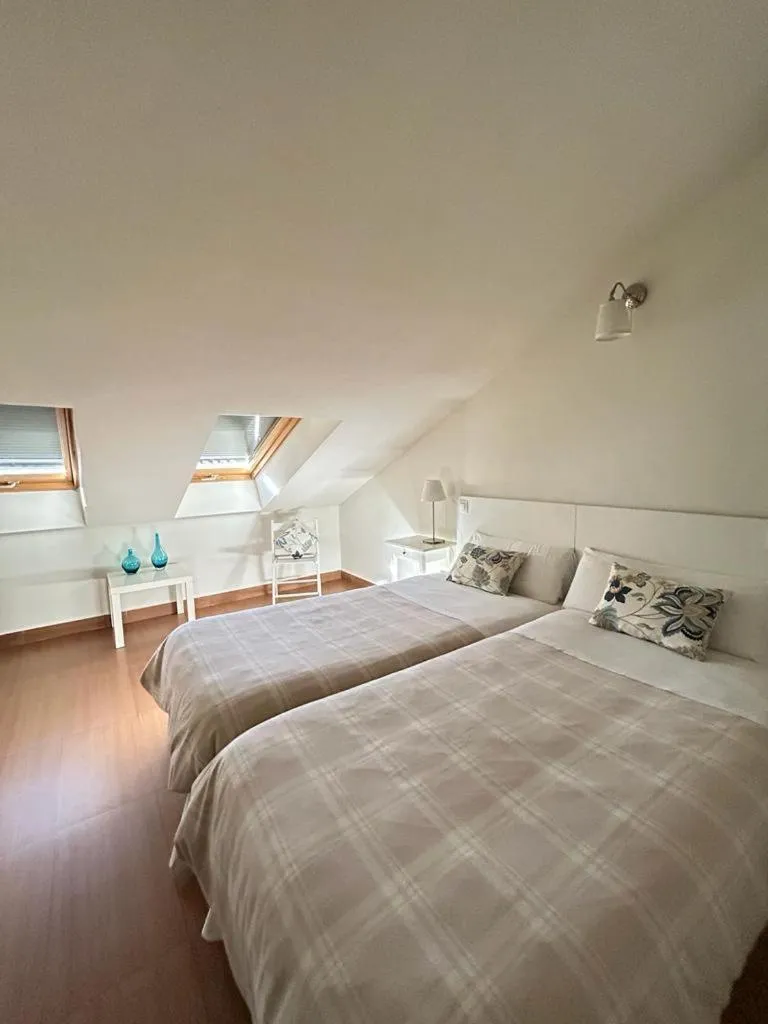 Bed in Ronda Navarra by Valdesierra