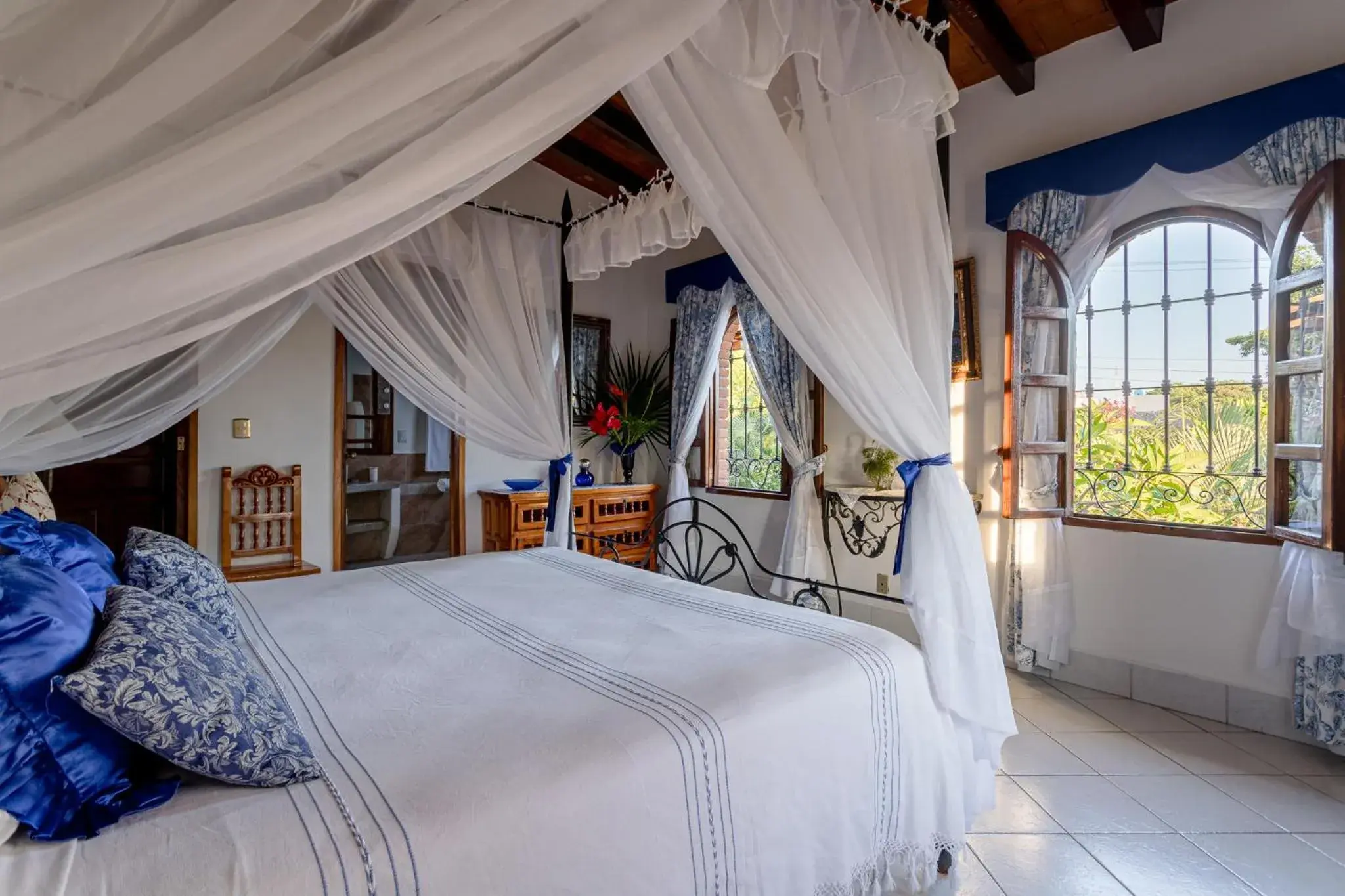 Deluxe Room in Suites La Hacienda Deluxe Room in Suites La Hacienda