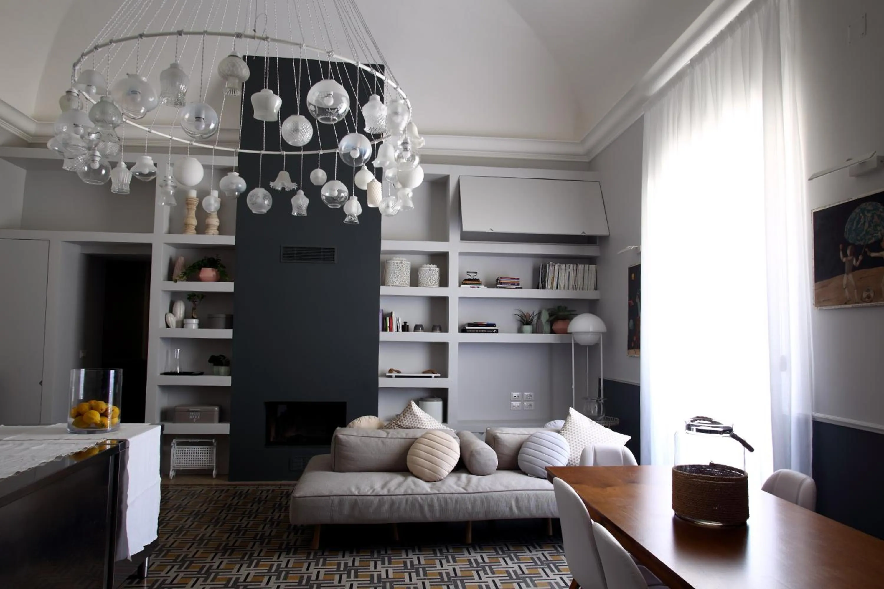 Communal lounge/ TV room in Avolio Tailored Rooms