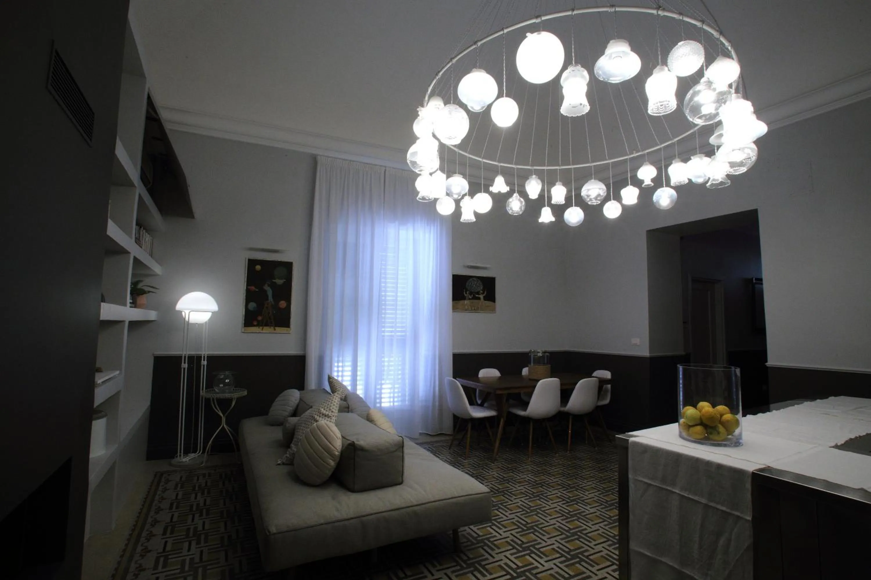 Communal lounge/ TV room in Avolio Tailored Rooms