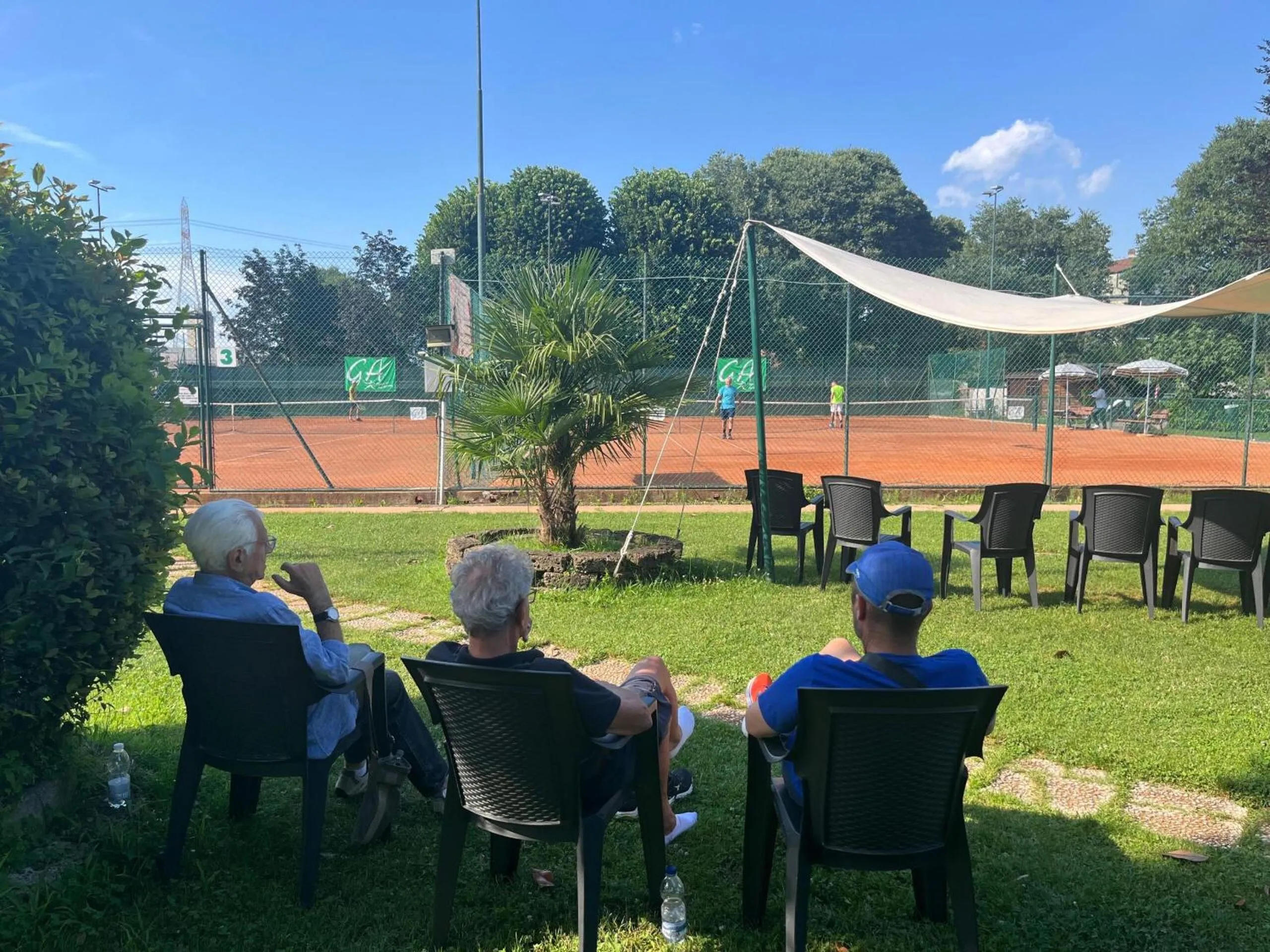 Tennis court in Hotel Sporting Brugherio