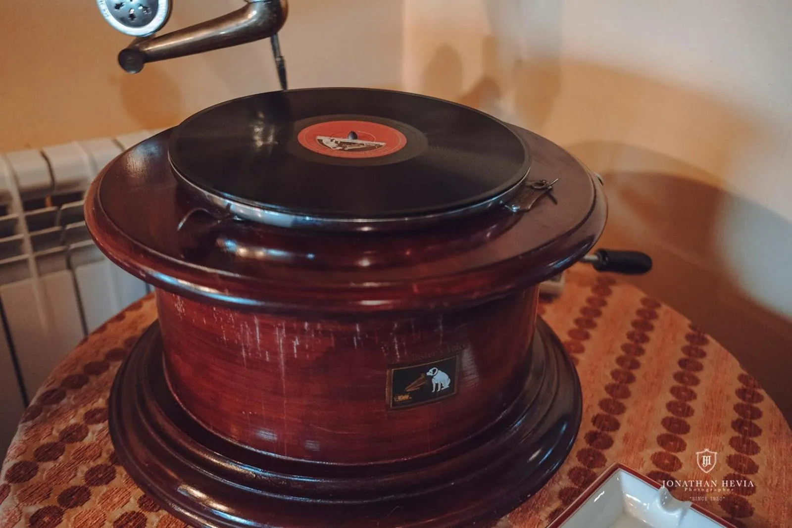 Decorative detail in Paraje del Asturcon - Adults only