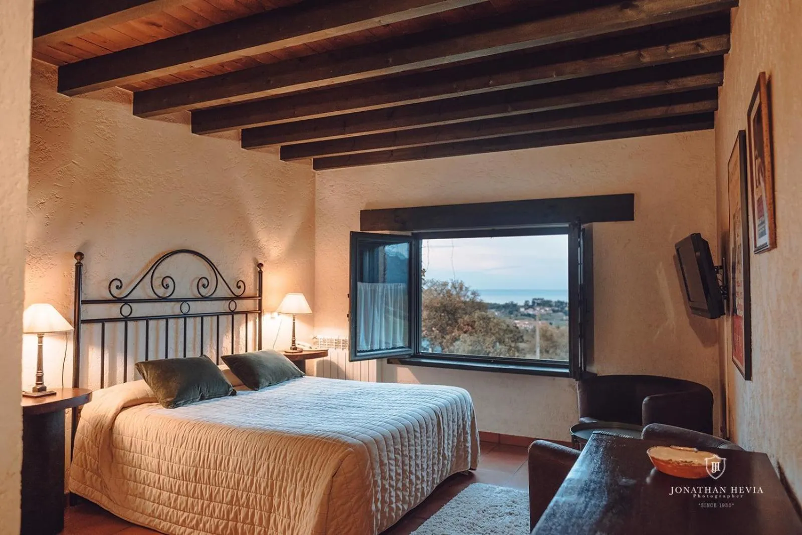 Photo of the whole room in Paraje del Asturcon - Adults only