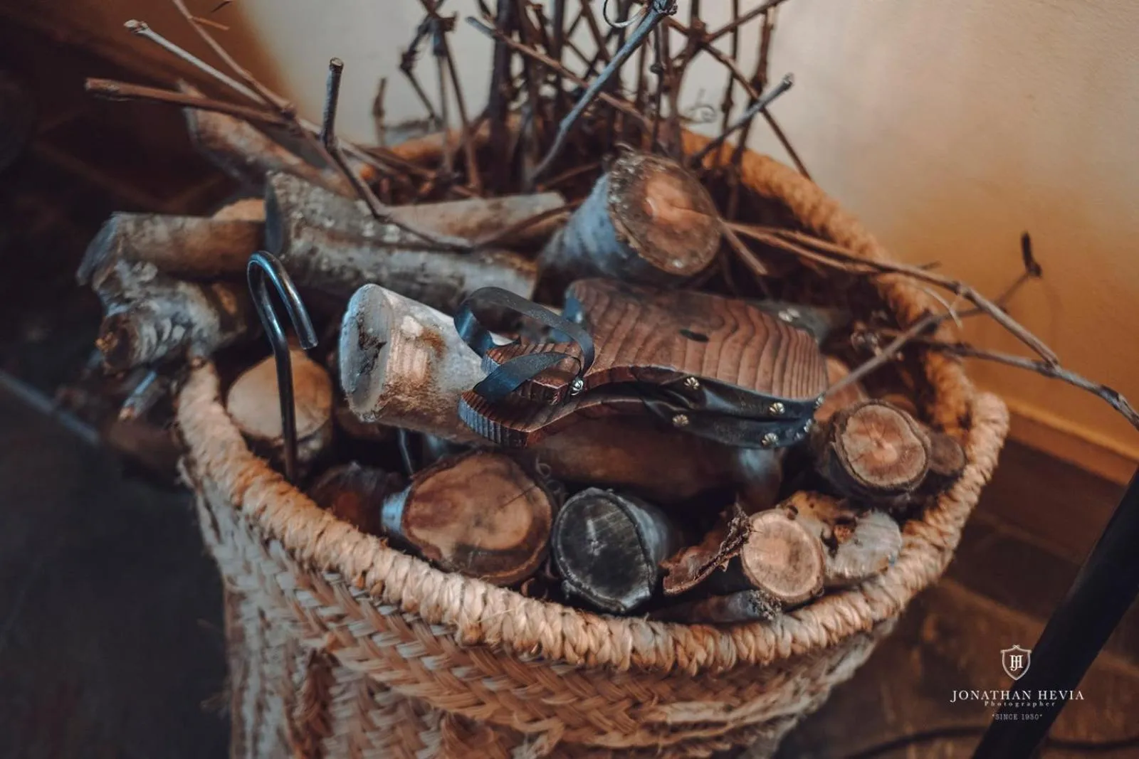 Decorative detail in Paraje del Asturcon - Adults only