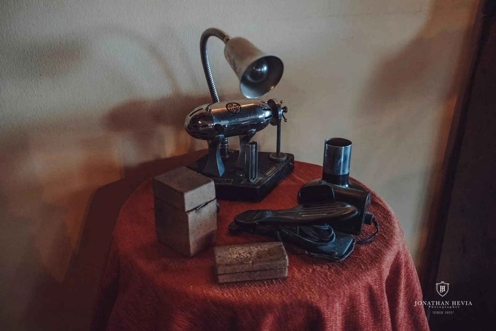 Decorative detail in Paraje del Asturcon - Adults only