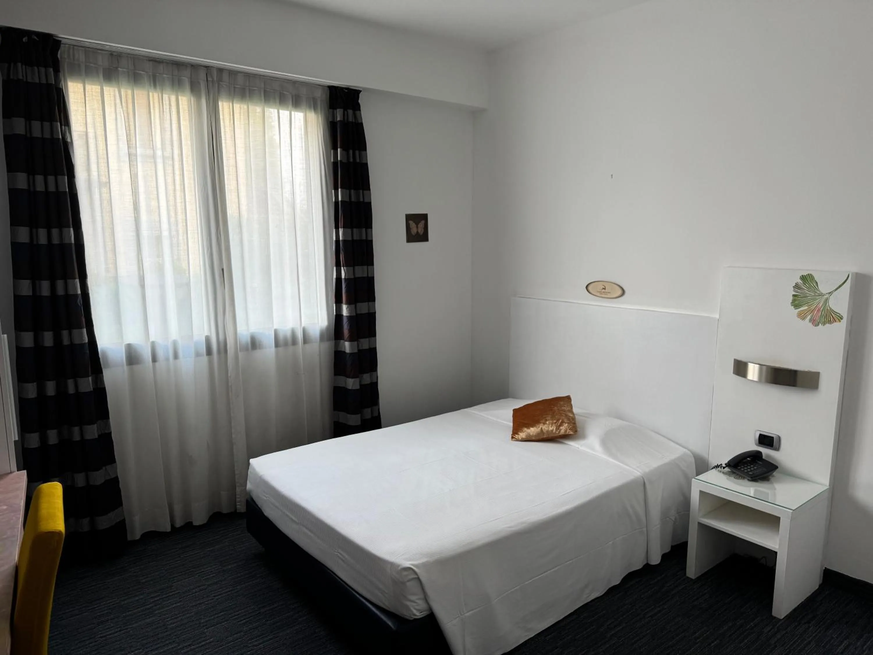 Bed in Hotel Sporting Cologno