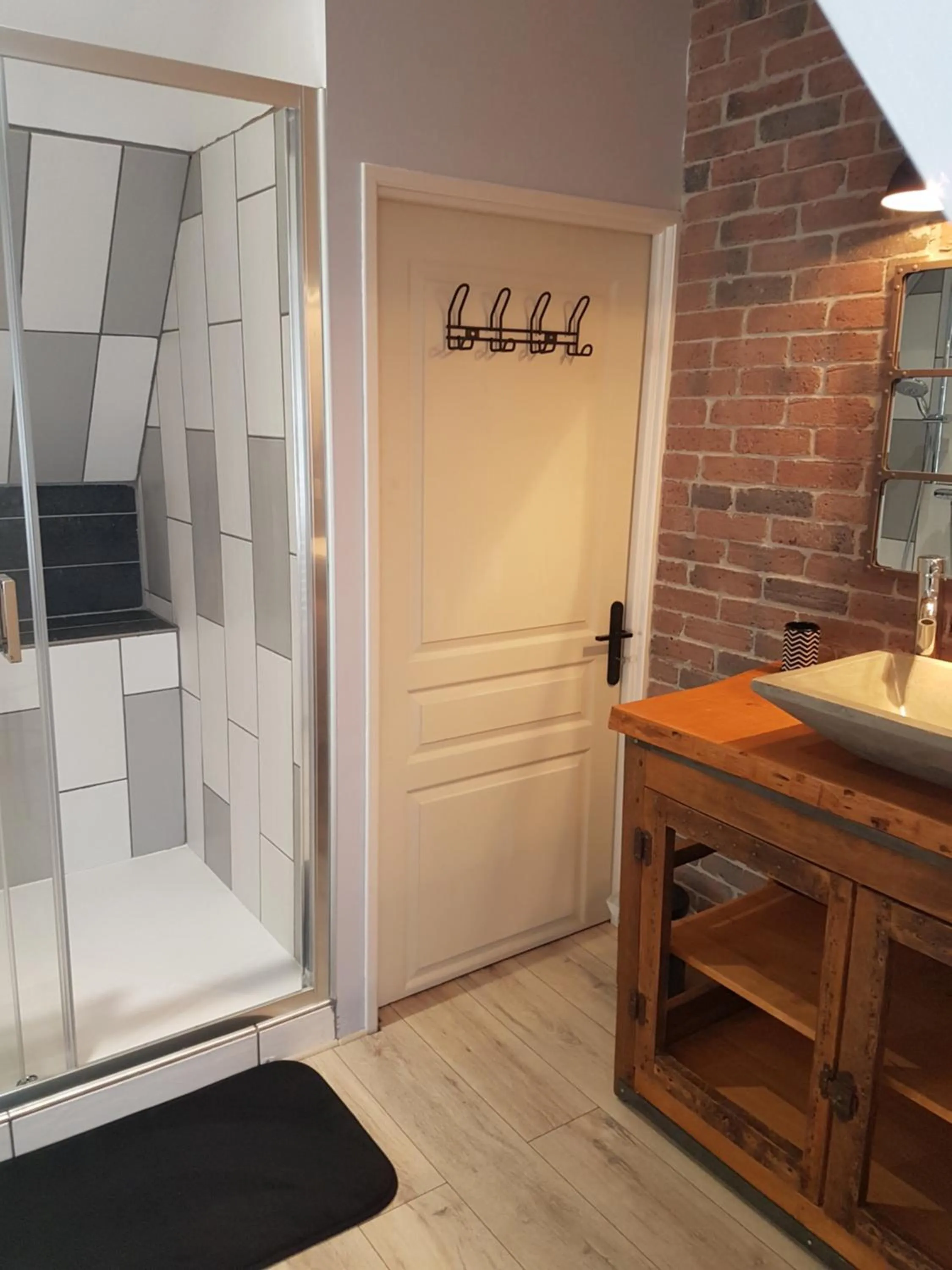 Bathroom in le clos des etoiles B&B