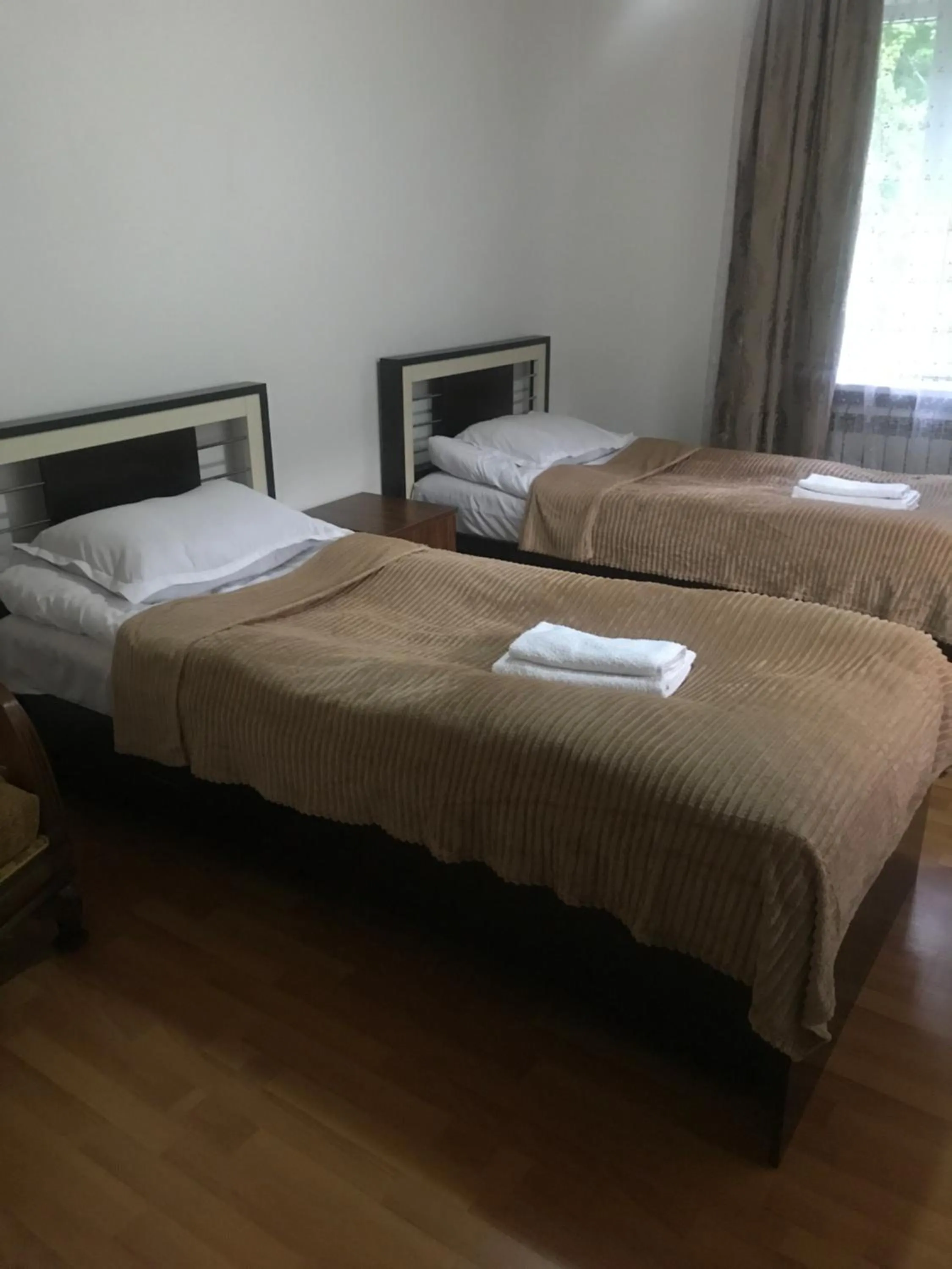 Twin Room with Balcony - single occupancy in Guest House Gogia