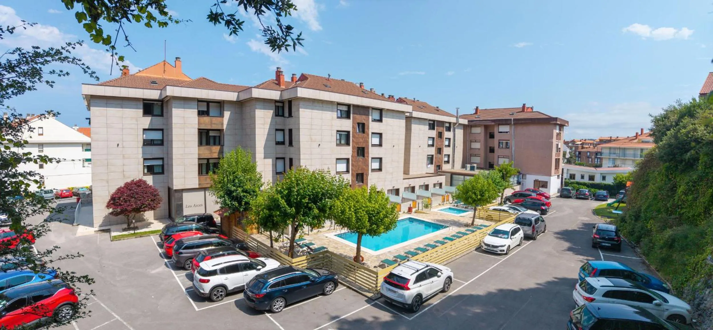 Swimming pool in Hotel Los Arces