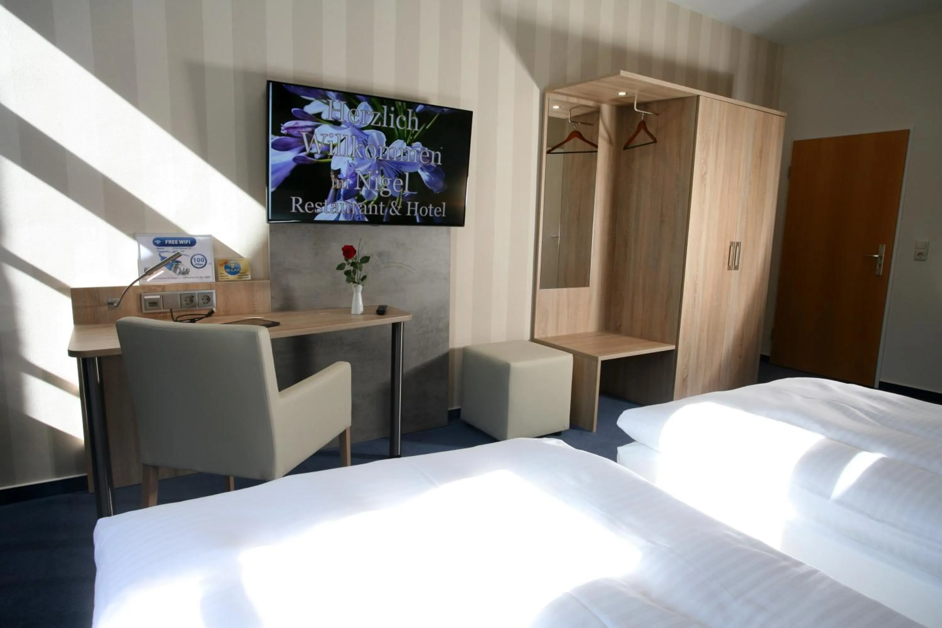 Photo of the whole room, Bed in Nigel Restaurant & Hotel im Wendland