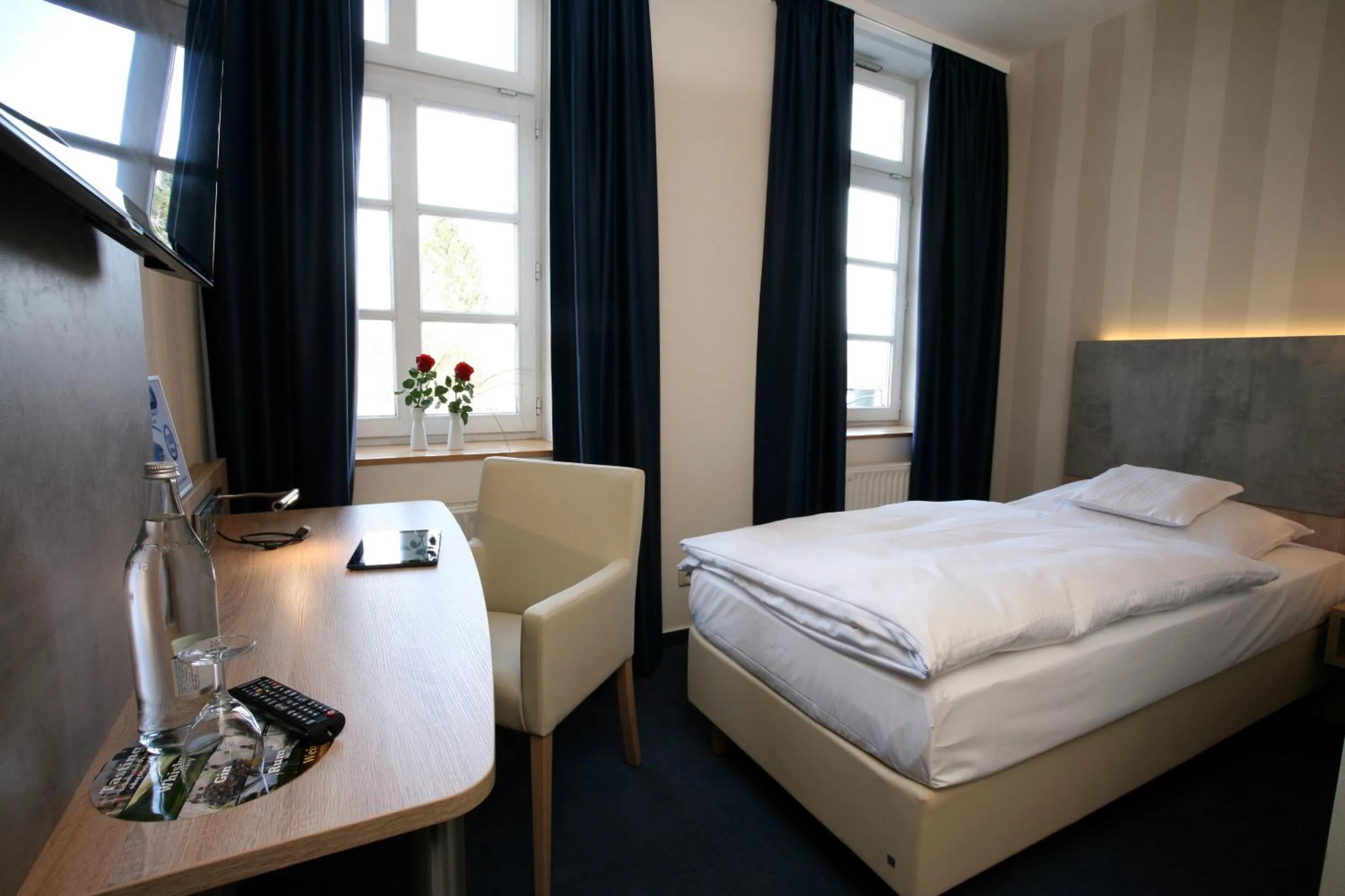 Photo of the whole room, Bed in Nigel Restaurant & Hotel im Wendland