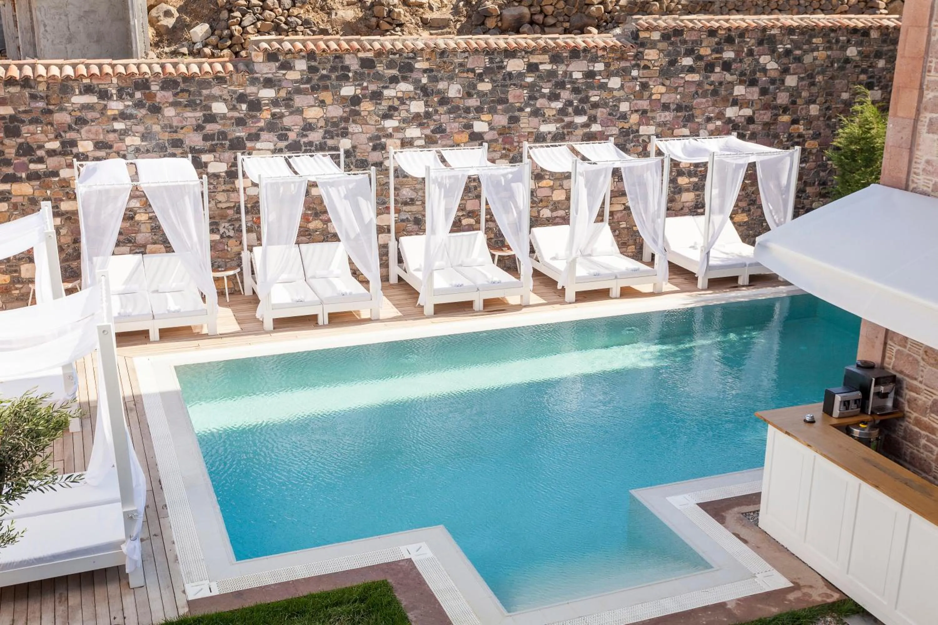 Swimming pool in Cunda Pur Beyaz Hotel