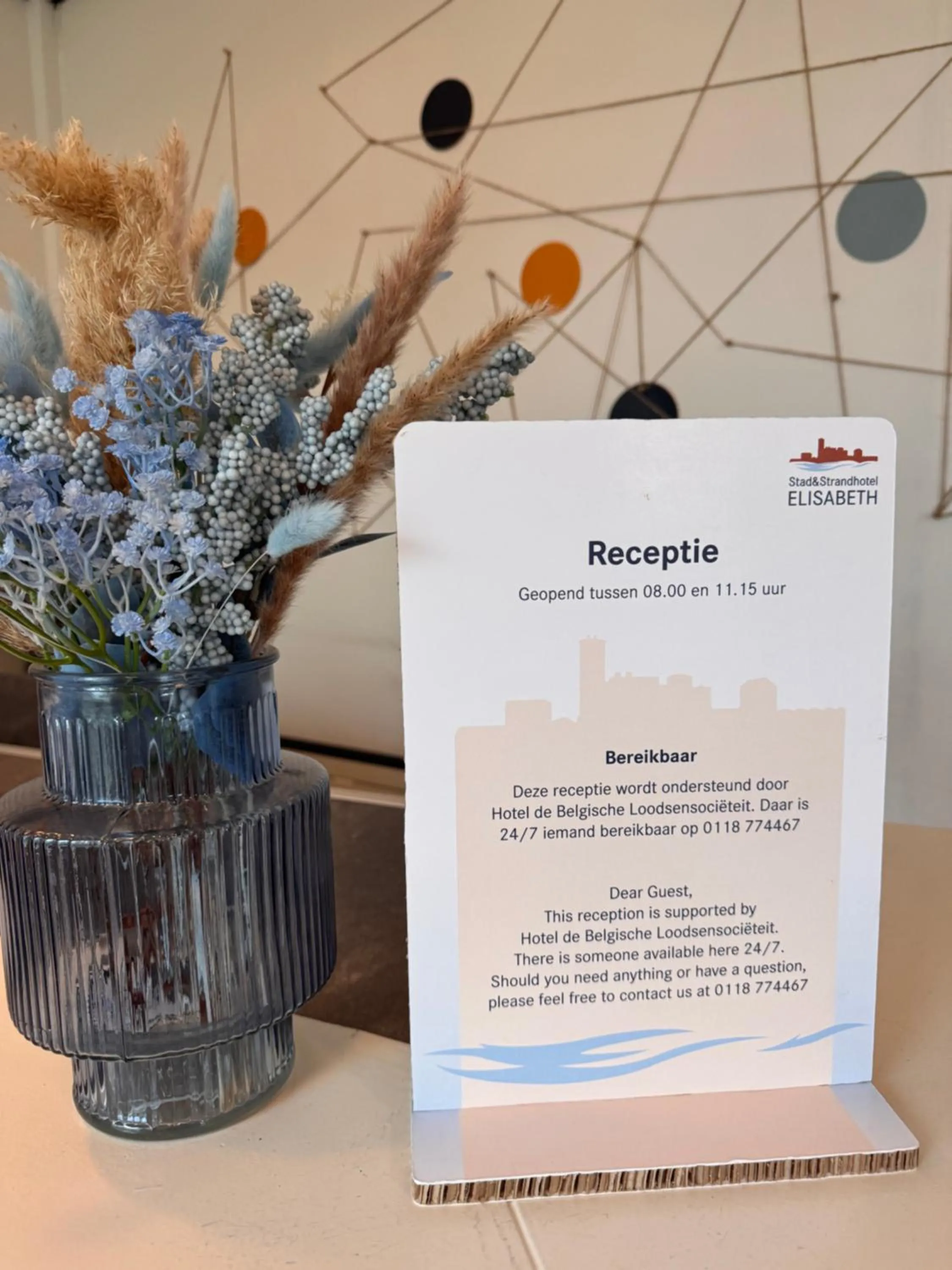 Lobby or reception in Stad & Strandhotel Elisabeth